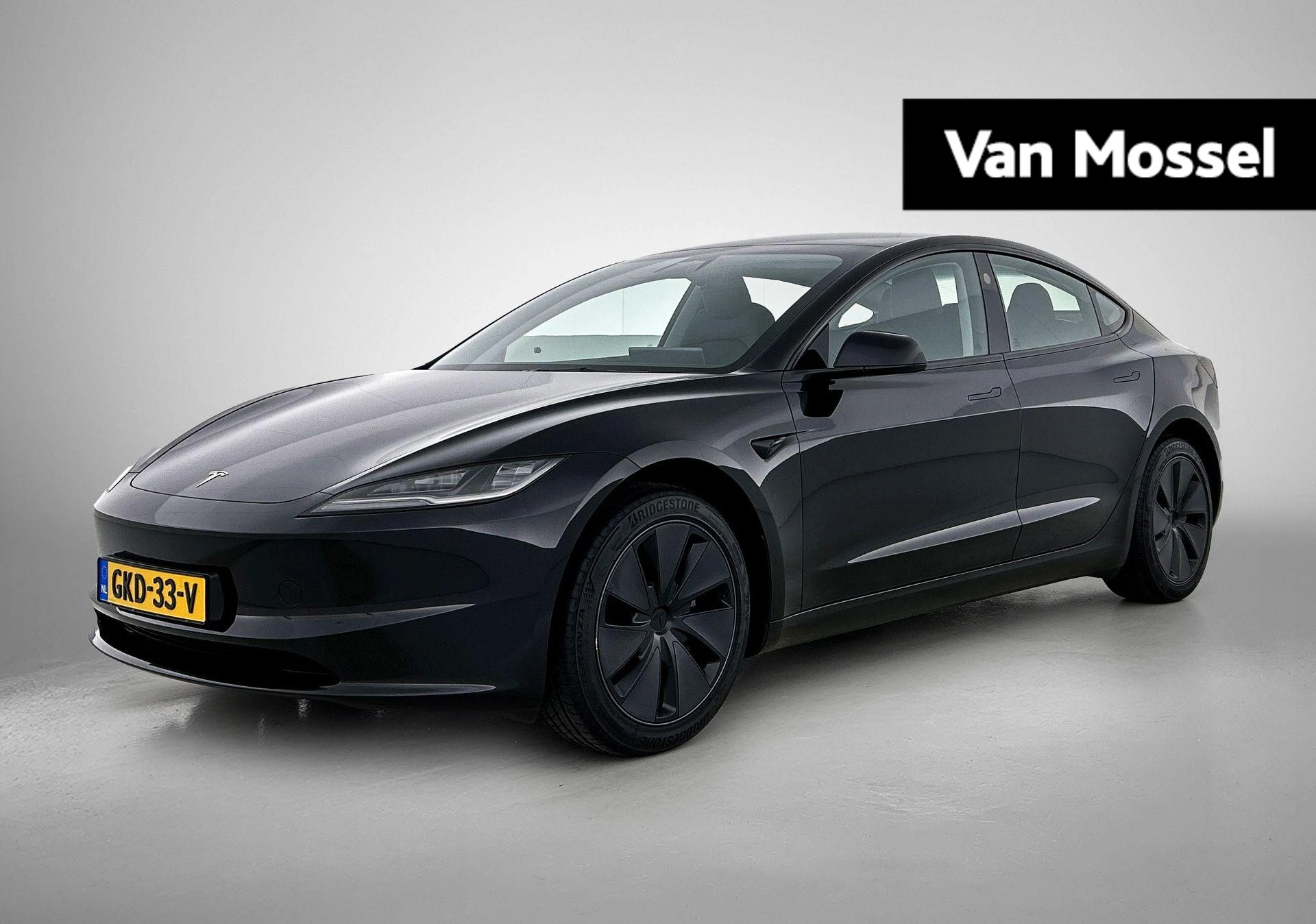 Tesla-Model 3-image-0
