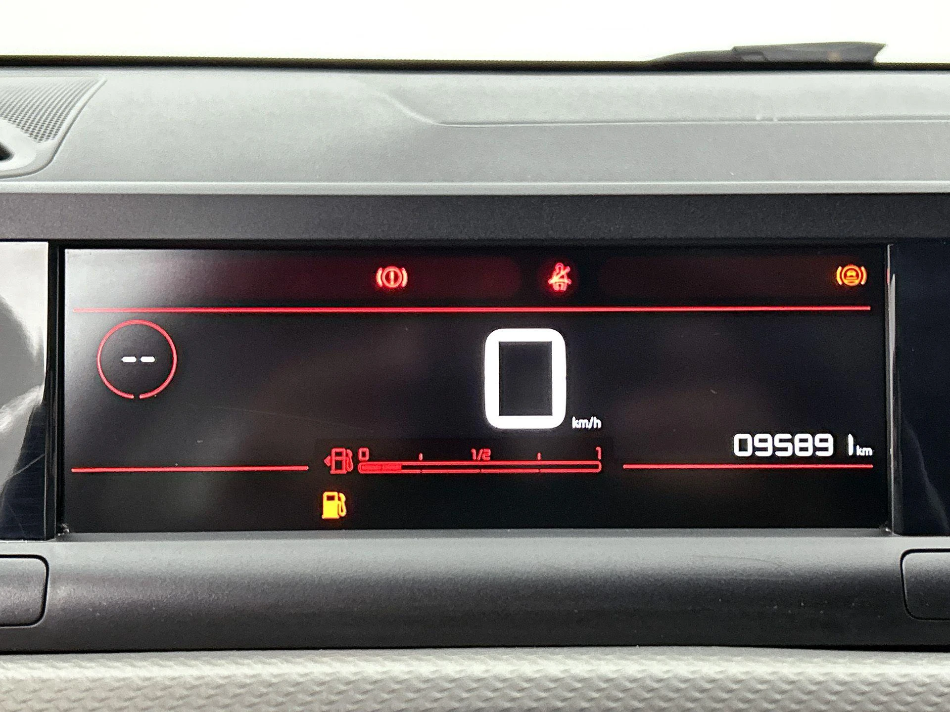 Citroën-C4 Cactus-image-20