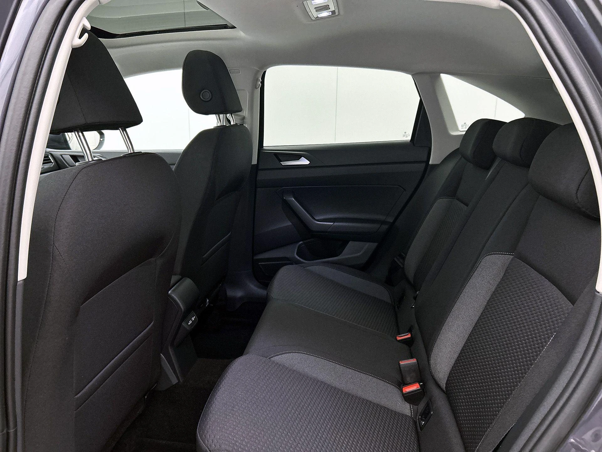 Volkswagen-Taigo-image-26