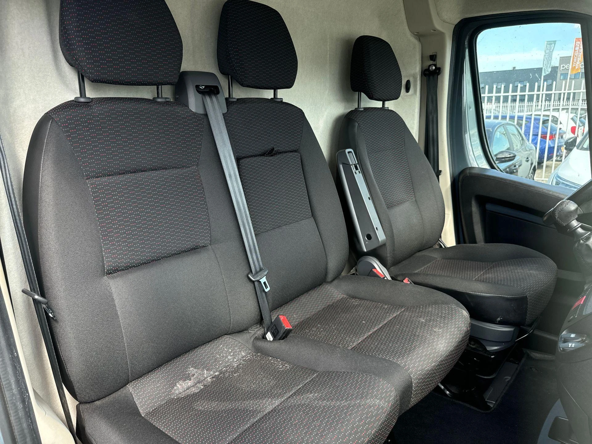 Opel-Movano-image-12