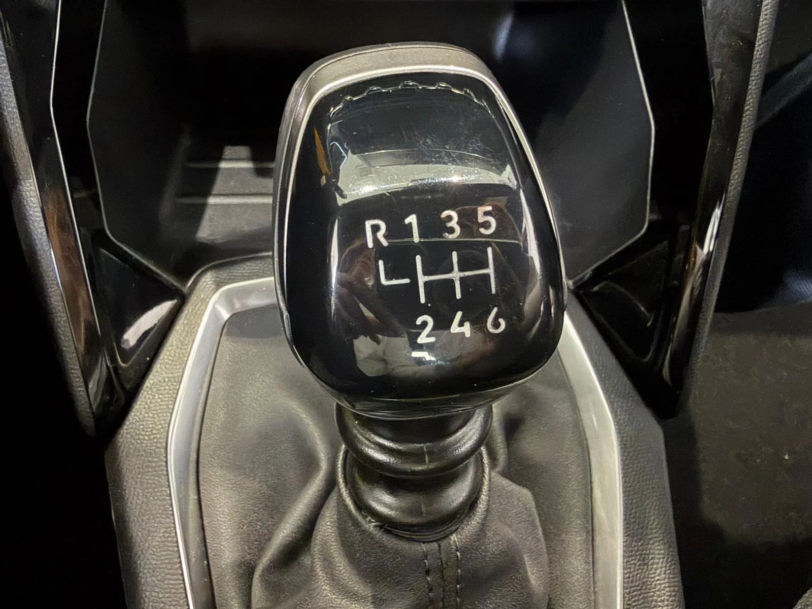 Peugeot-2008-image-15