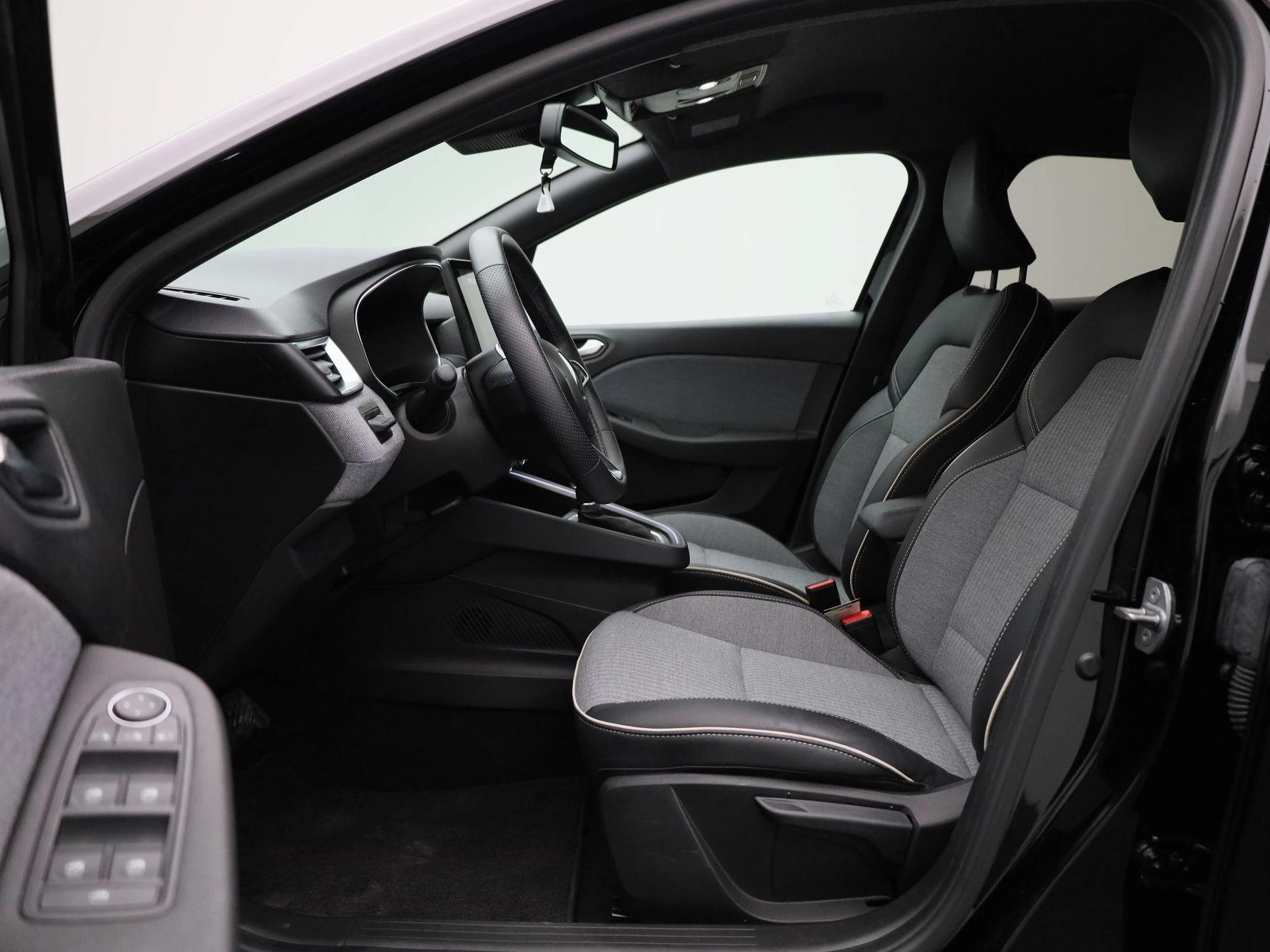 Renault Clio - 11