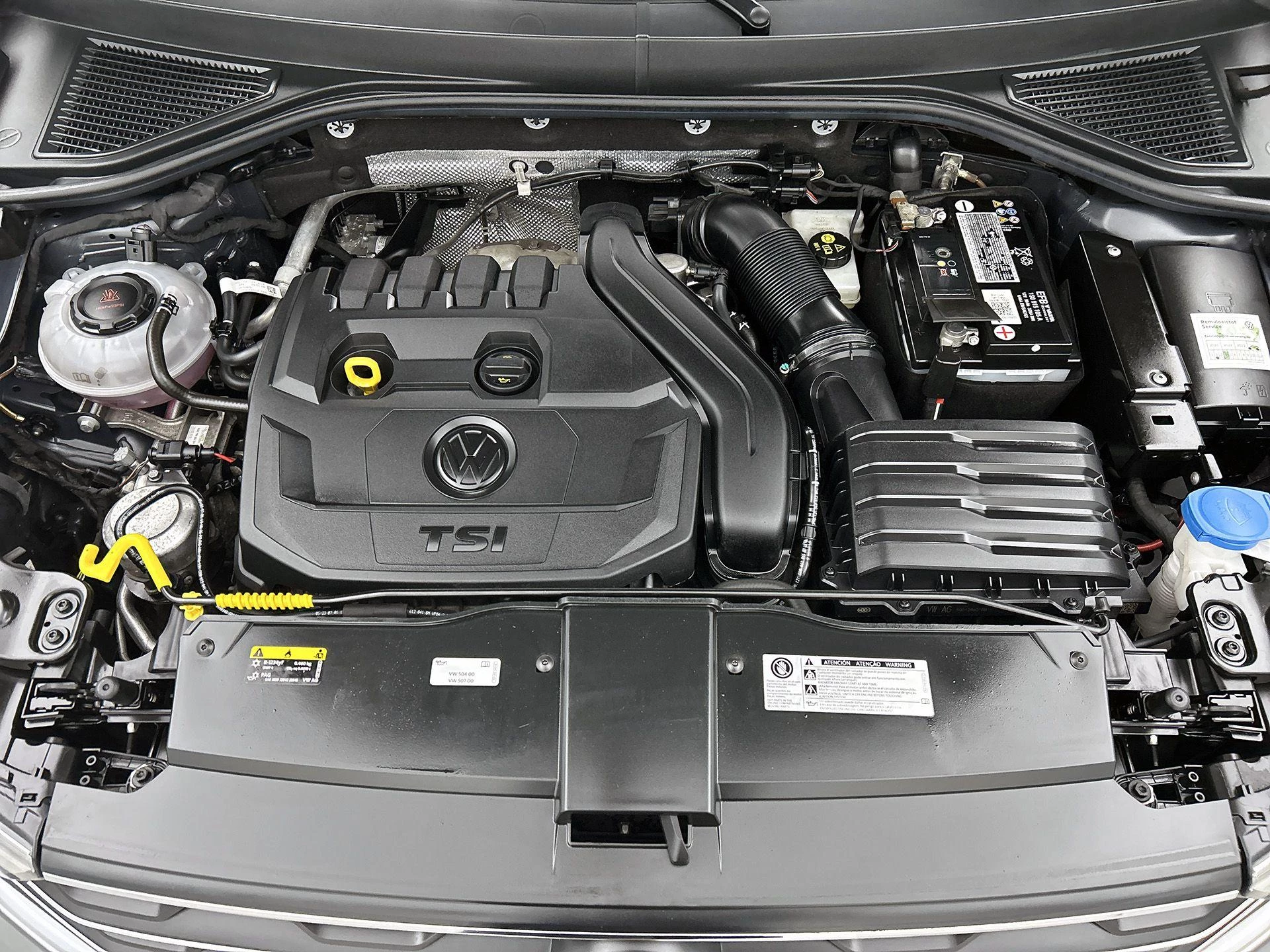 Volkswagen-T-Roc-image-12