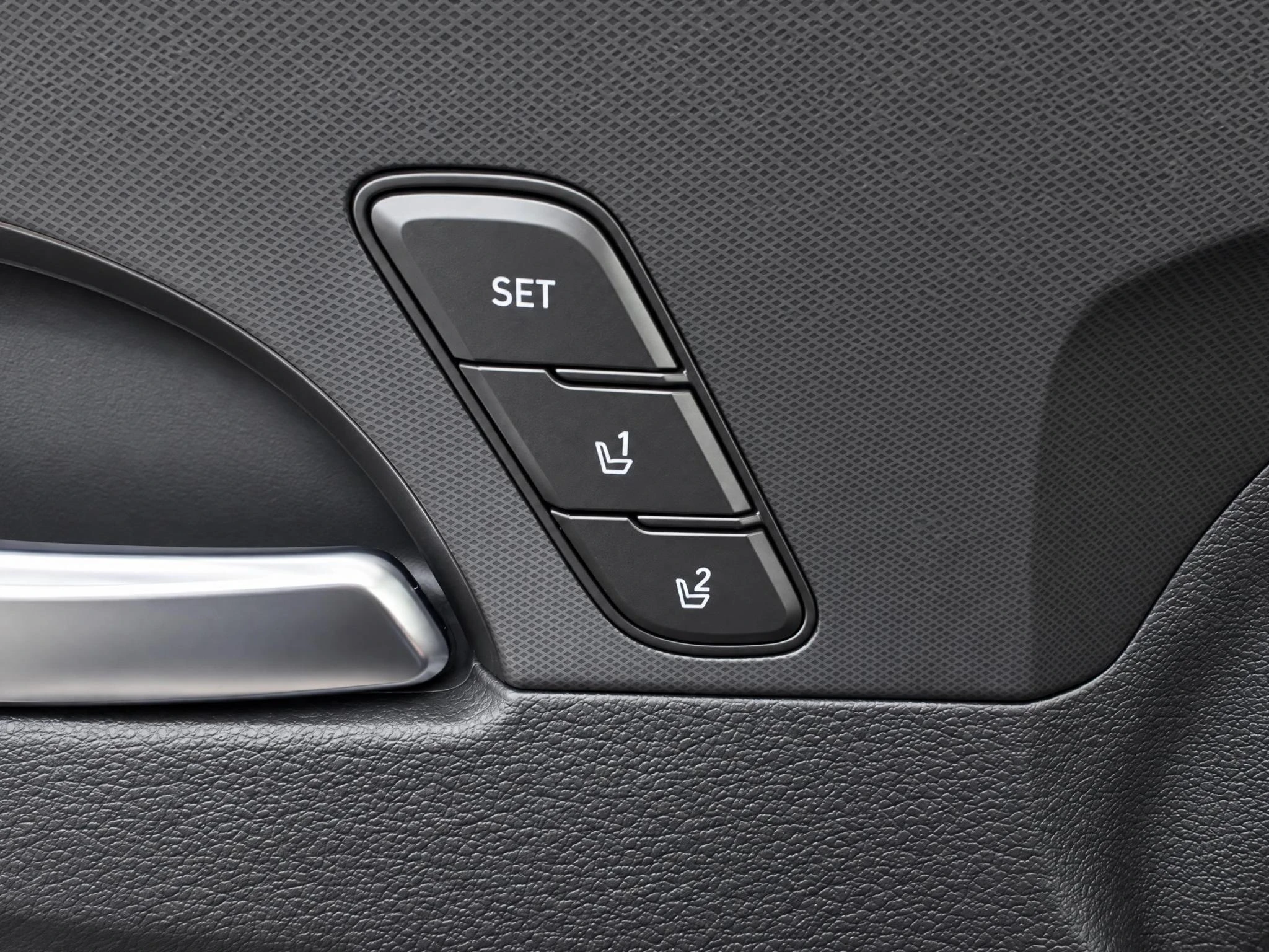 Hyundai-Santa Fe-image-21