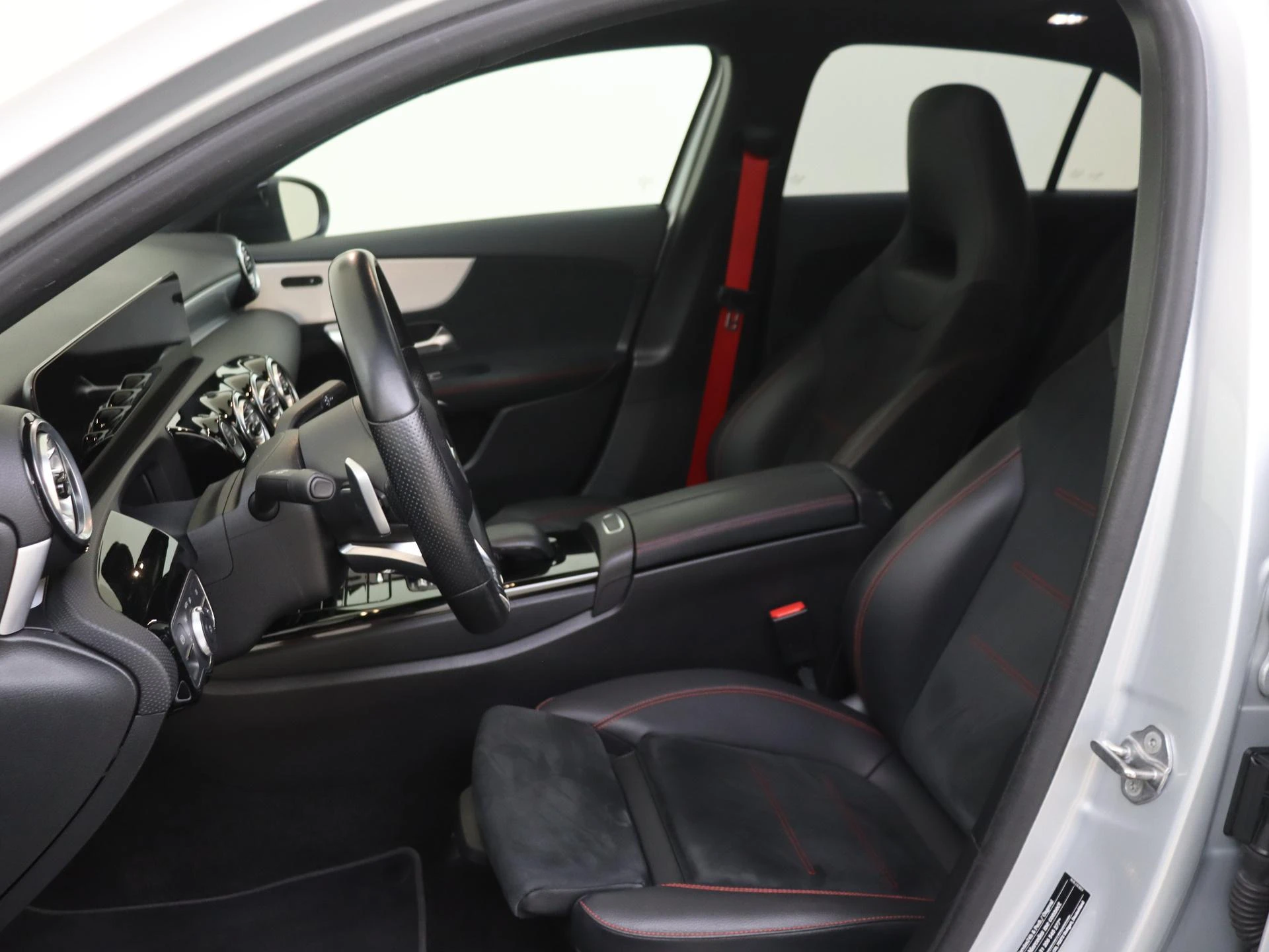 Mercedes-Benz A-Klasse 250 e Premium Plus