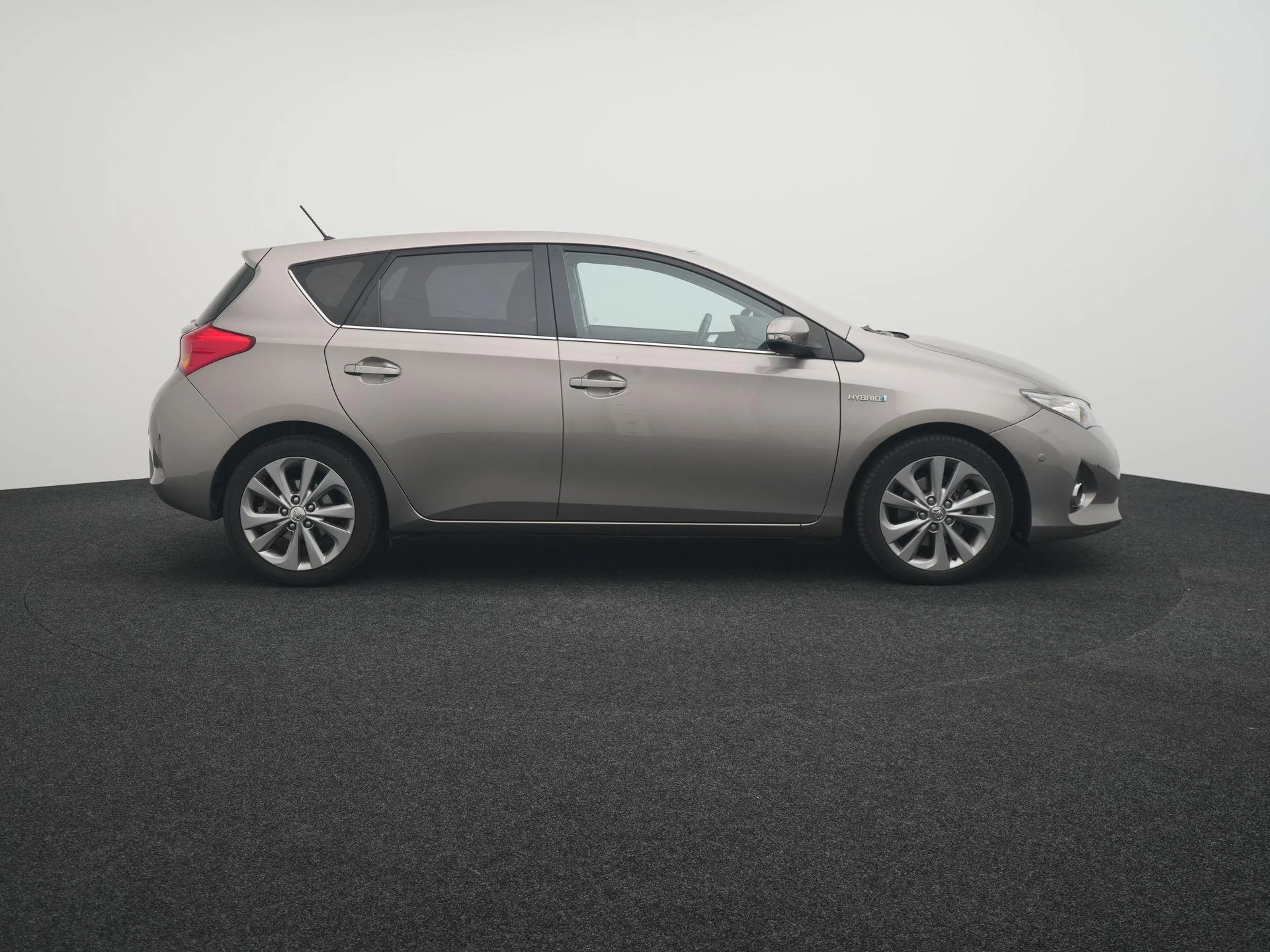 Toyota-Auris-image-5
