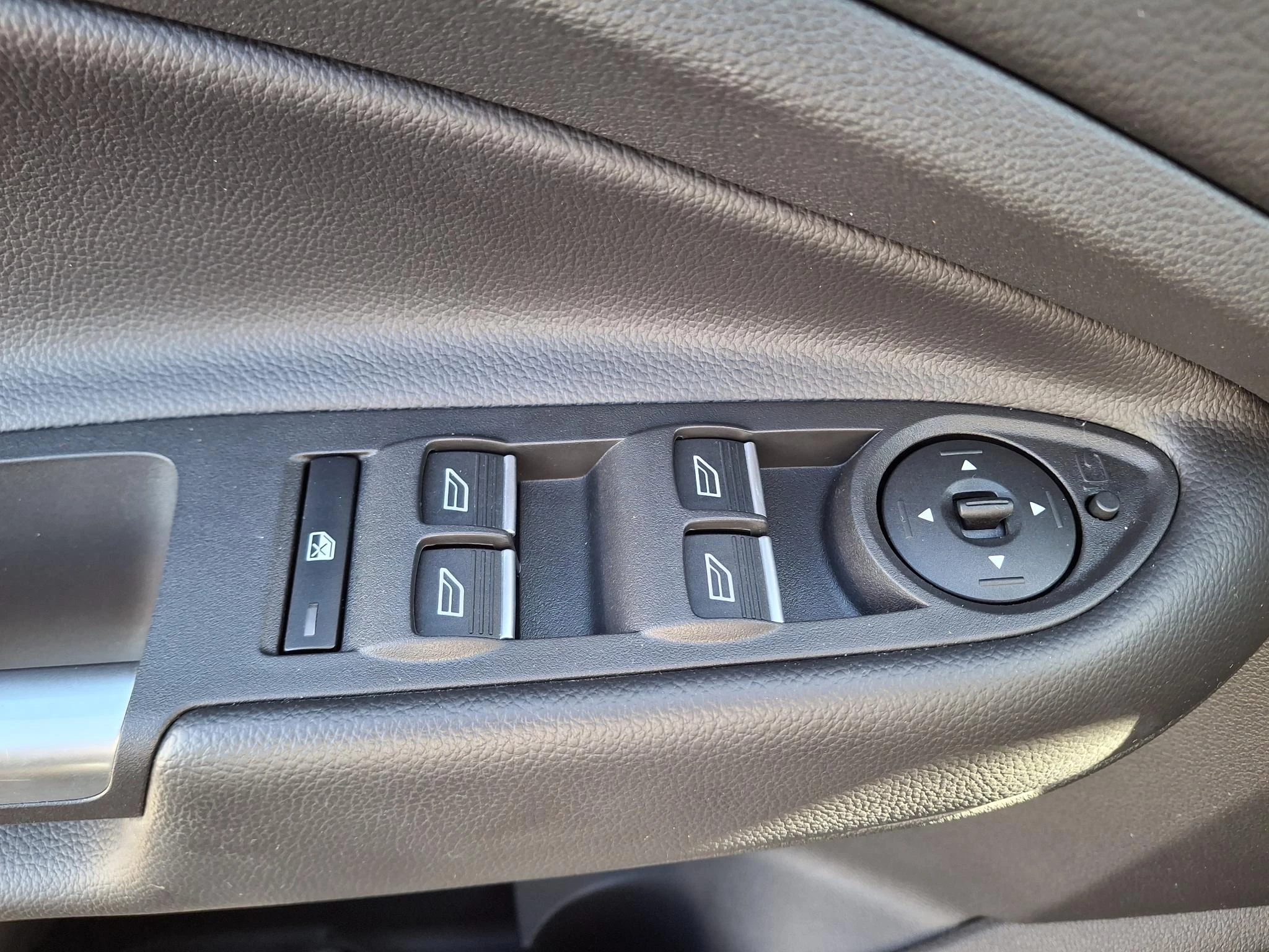 Ford-Kuga-image-16