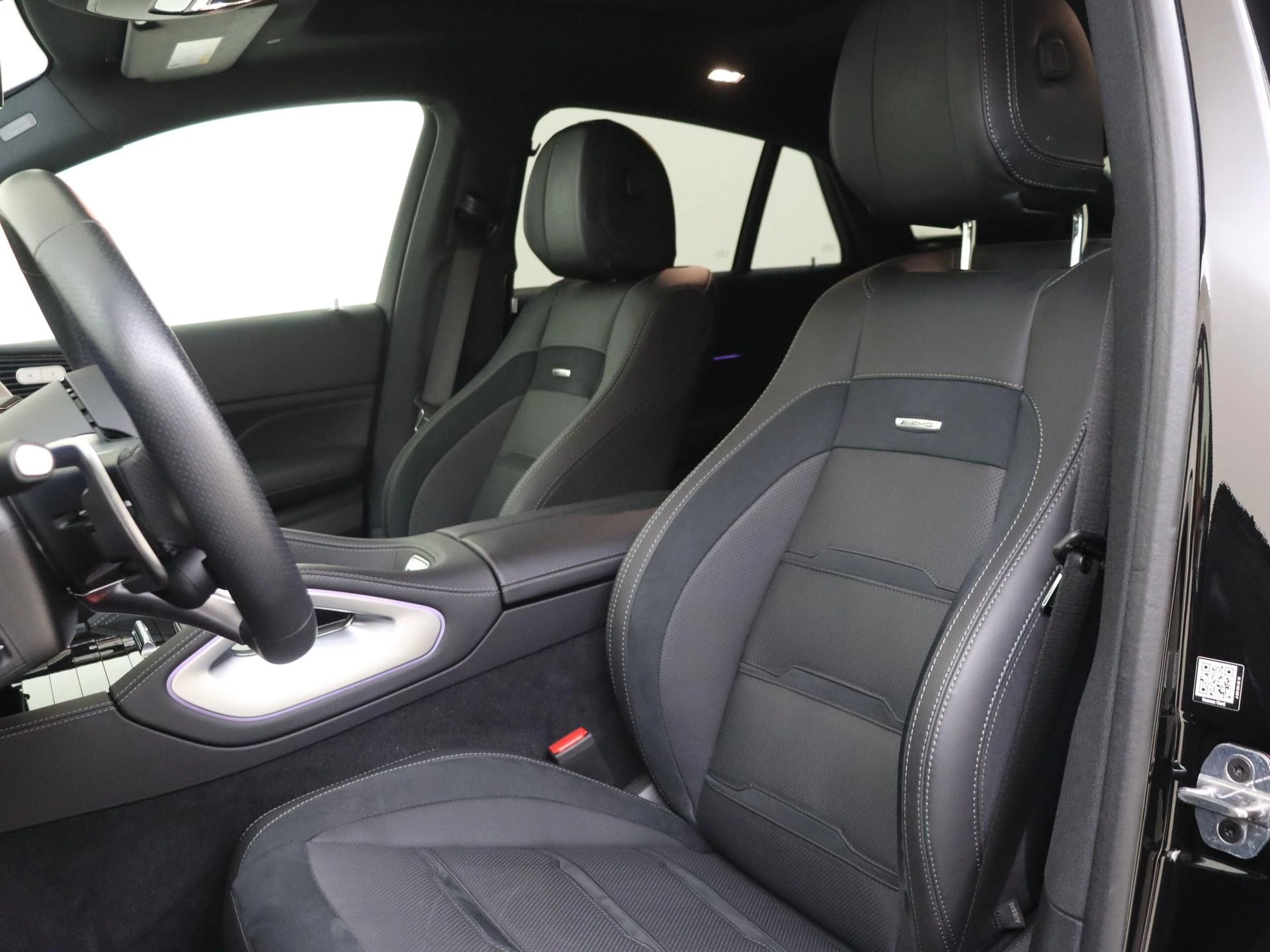 Mercedes-Benz-GLE-image-13