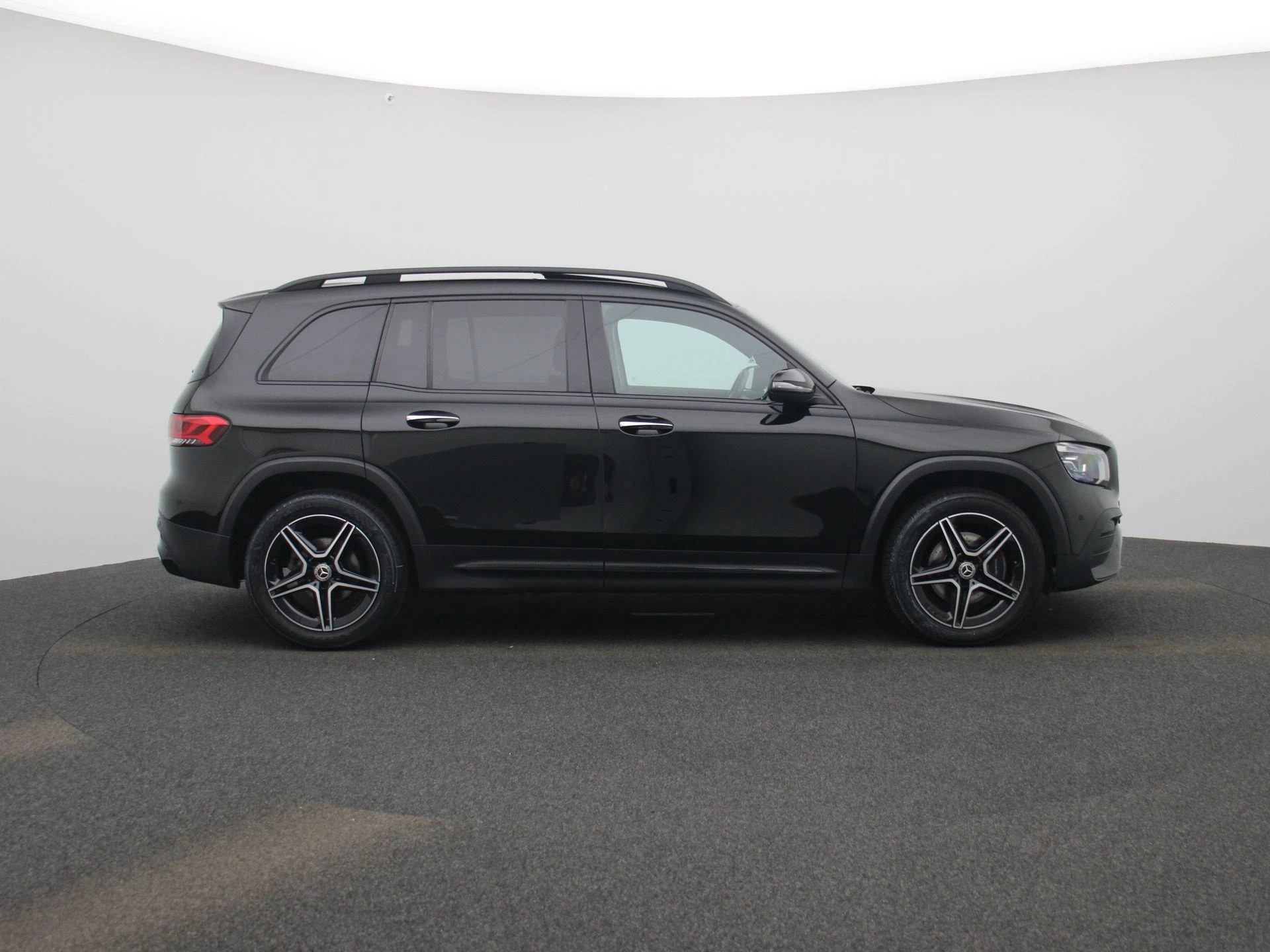 Mercedes-Benz GLB 200 4MATIC AMG Line