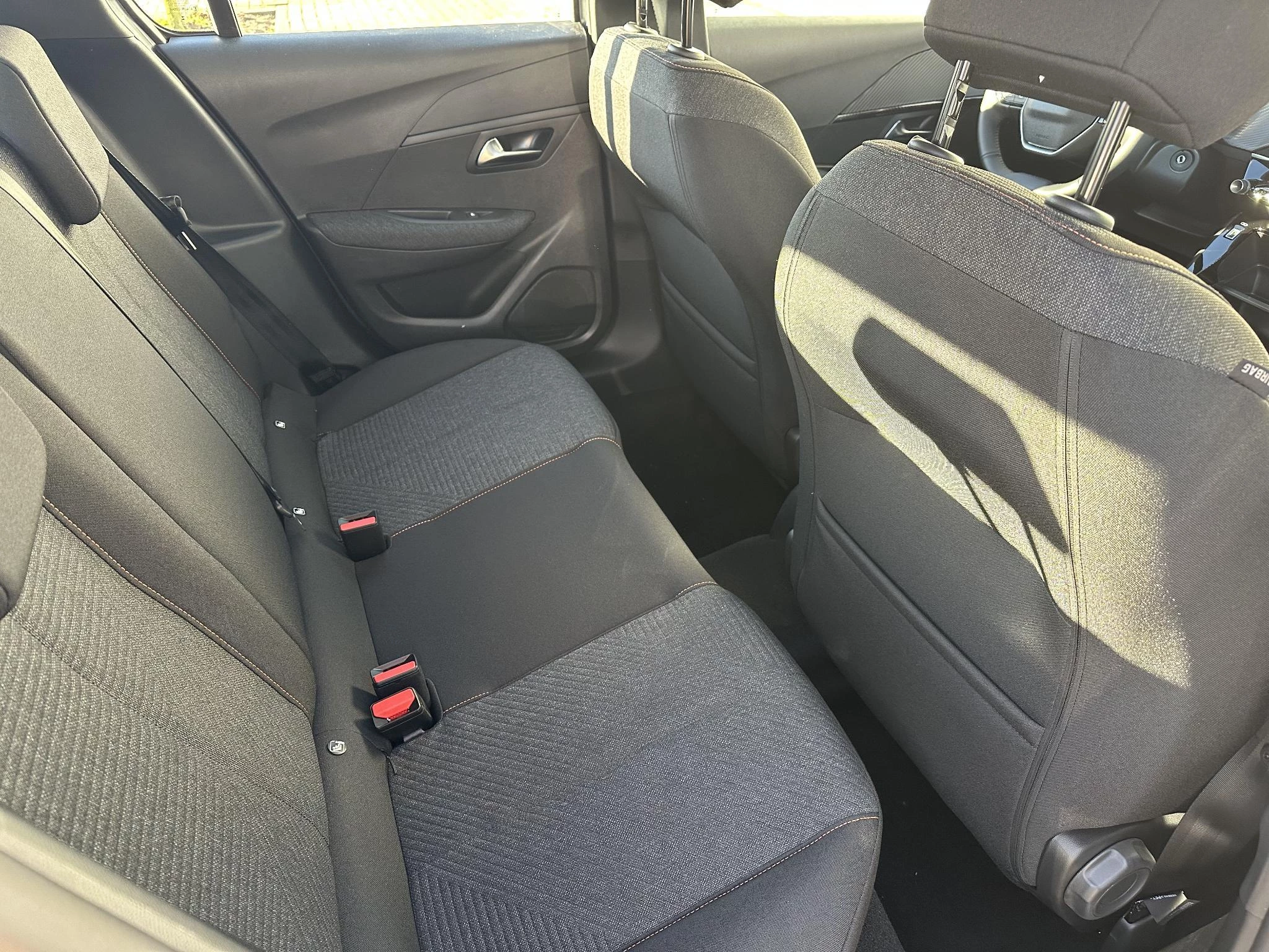 Peugeot-208-image-10