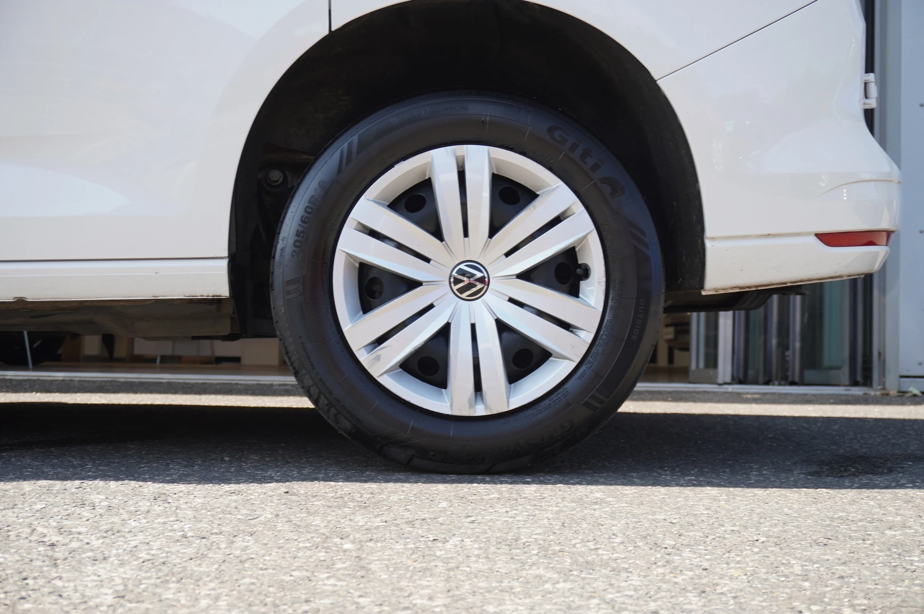 Volkswagen-Caddy-image-37