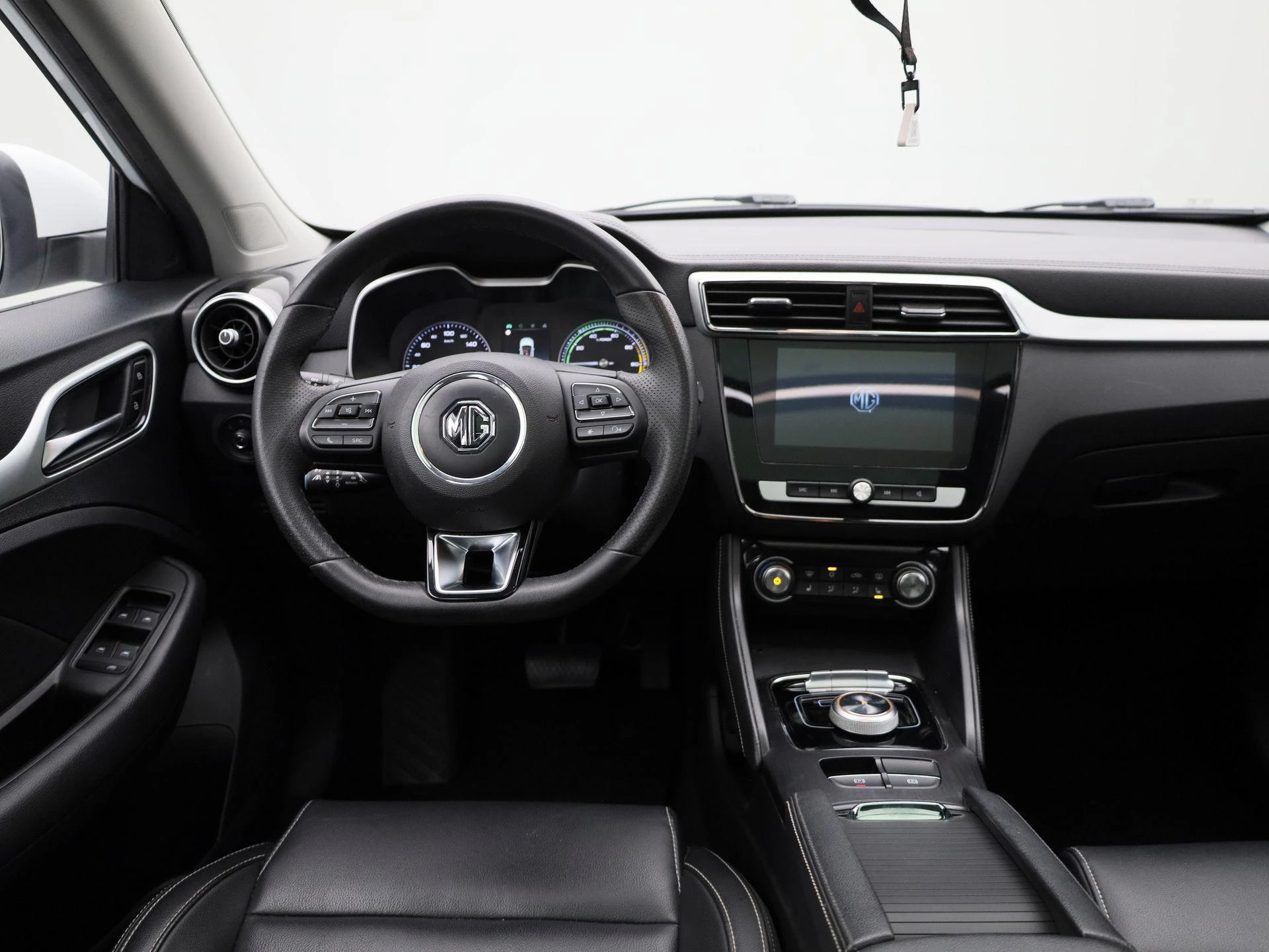 MG-ZS EV-image-6