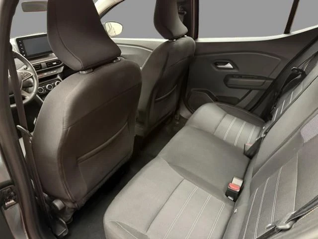 Dacia-Sandero Stepway-image-8