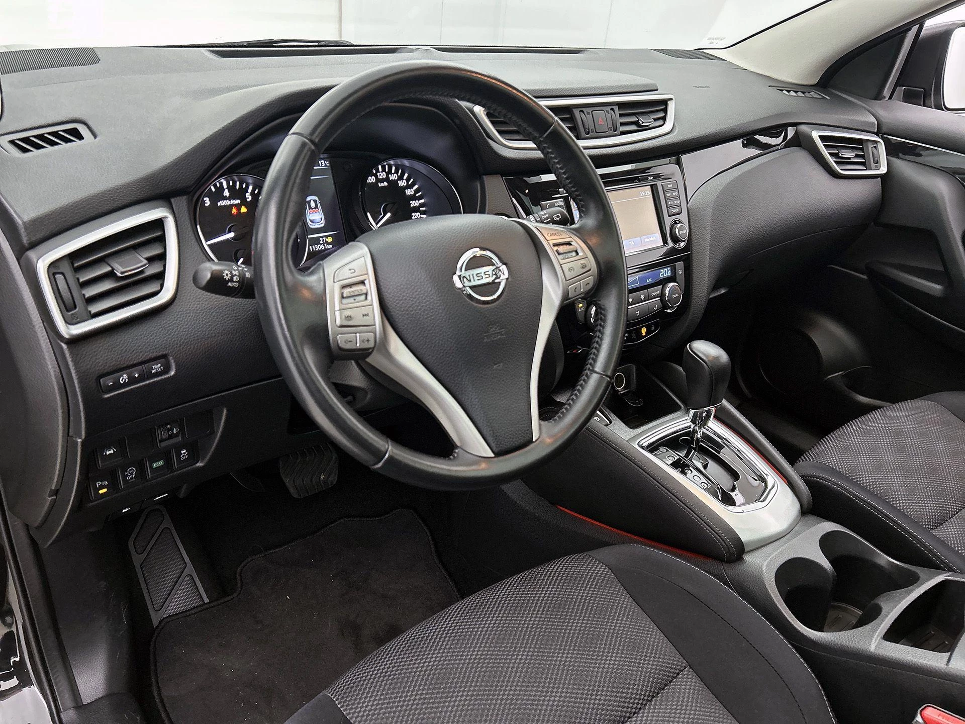 Nissan-QASHQAI-image-18