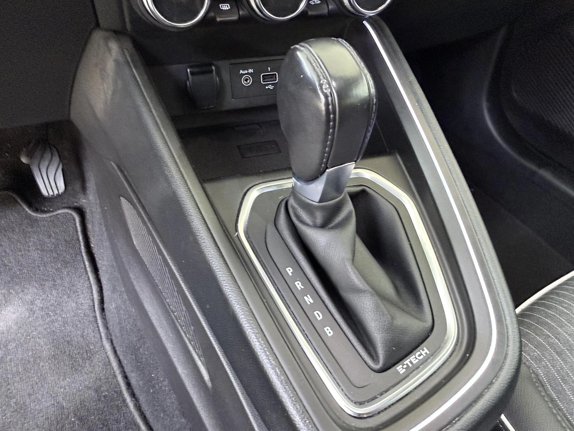 Renault-Clio-image-13