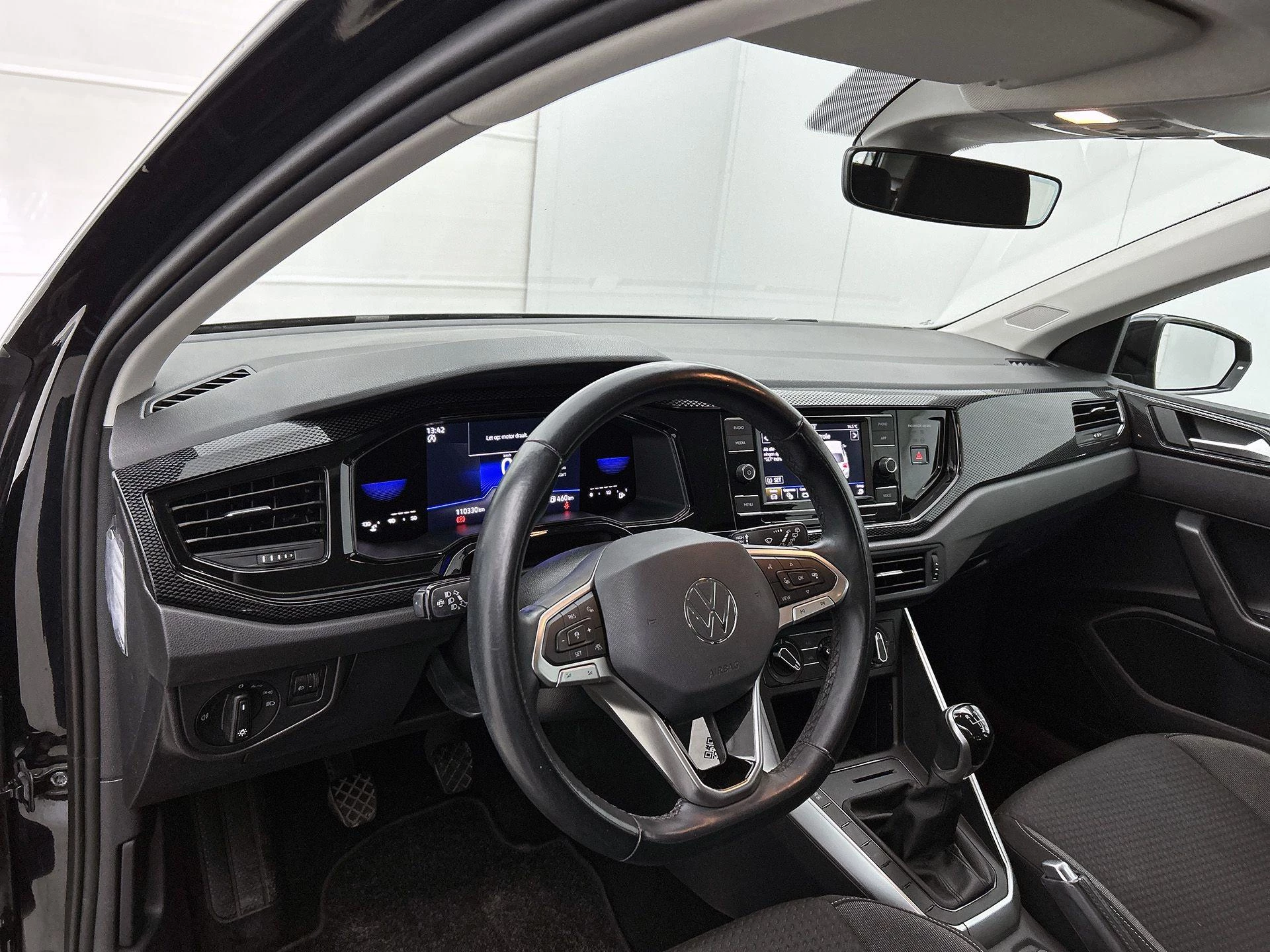 Volkswagen-Polo-image-18