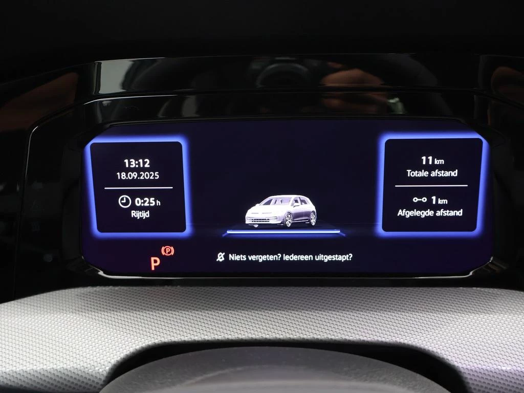 Volkswagen Golf VIII Golf Style Business 1.5 eTSI 150pk AUTOMAAT *DEMO*