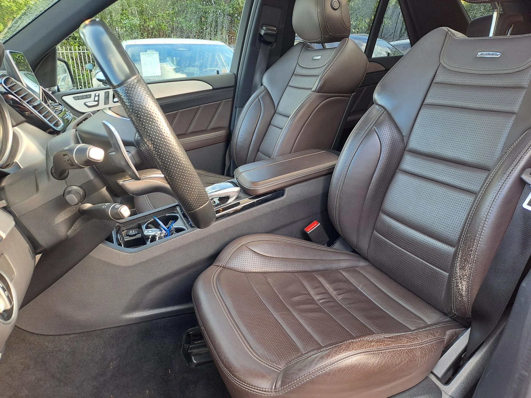 Mercedes-Benz-GLE-image-11