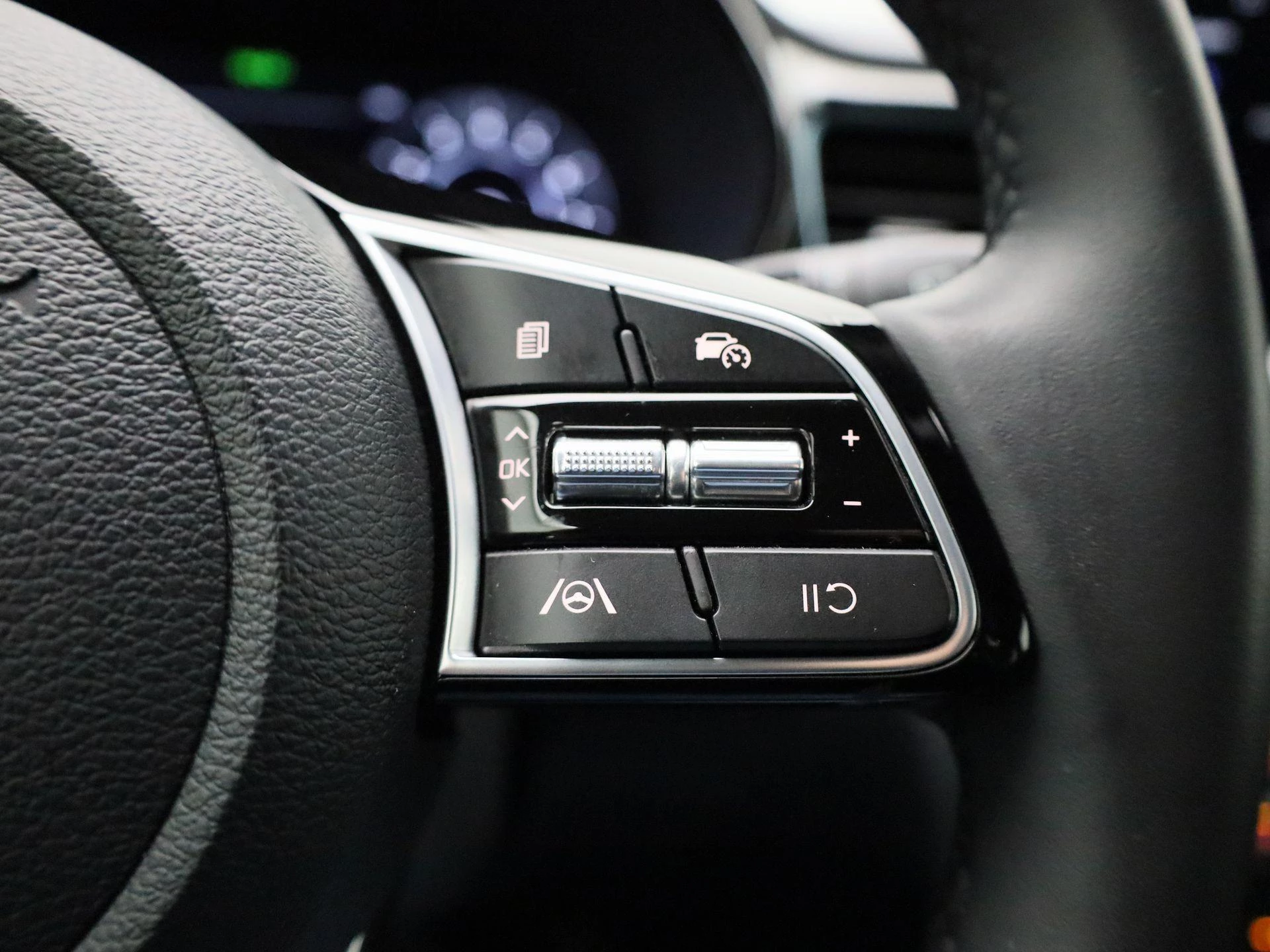 Kia-Ceed Sportswagon-image-18