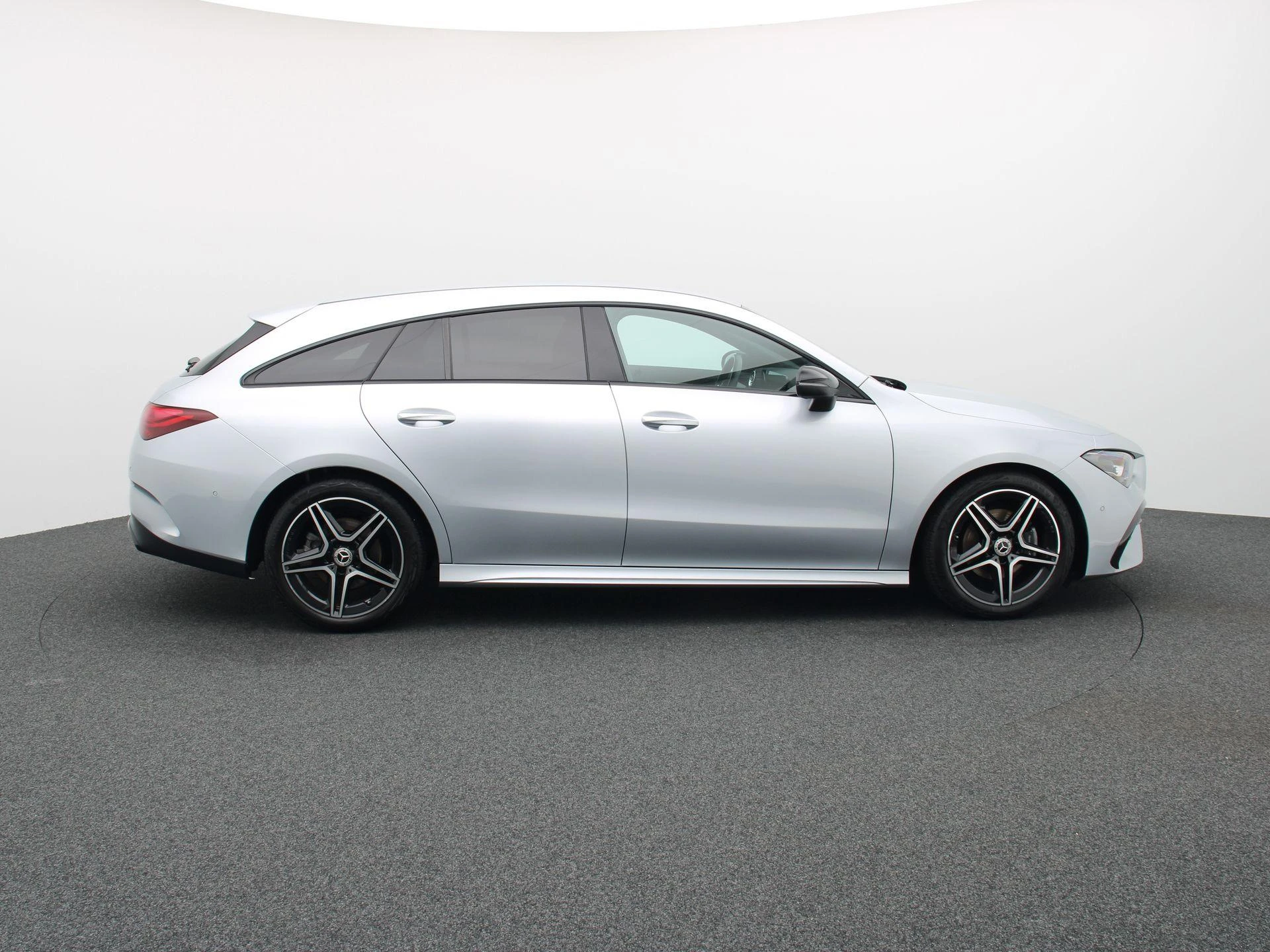 Mercedes-Benz-CLA-image-5