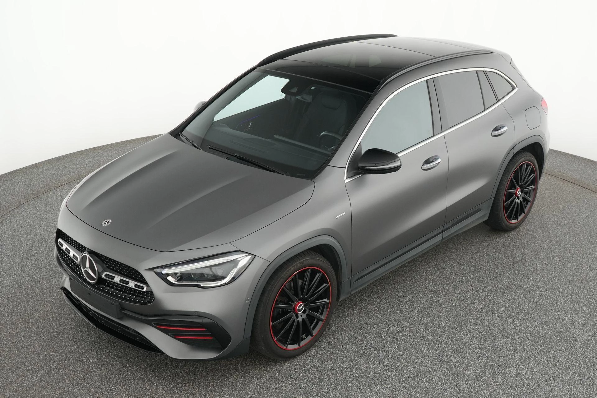 Mercedes-Benz GLA 180 d AMG Line + SPECIAL EDITION + LEDER + PANO + MULTIBEAM +