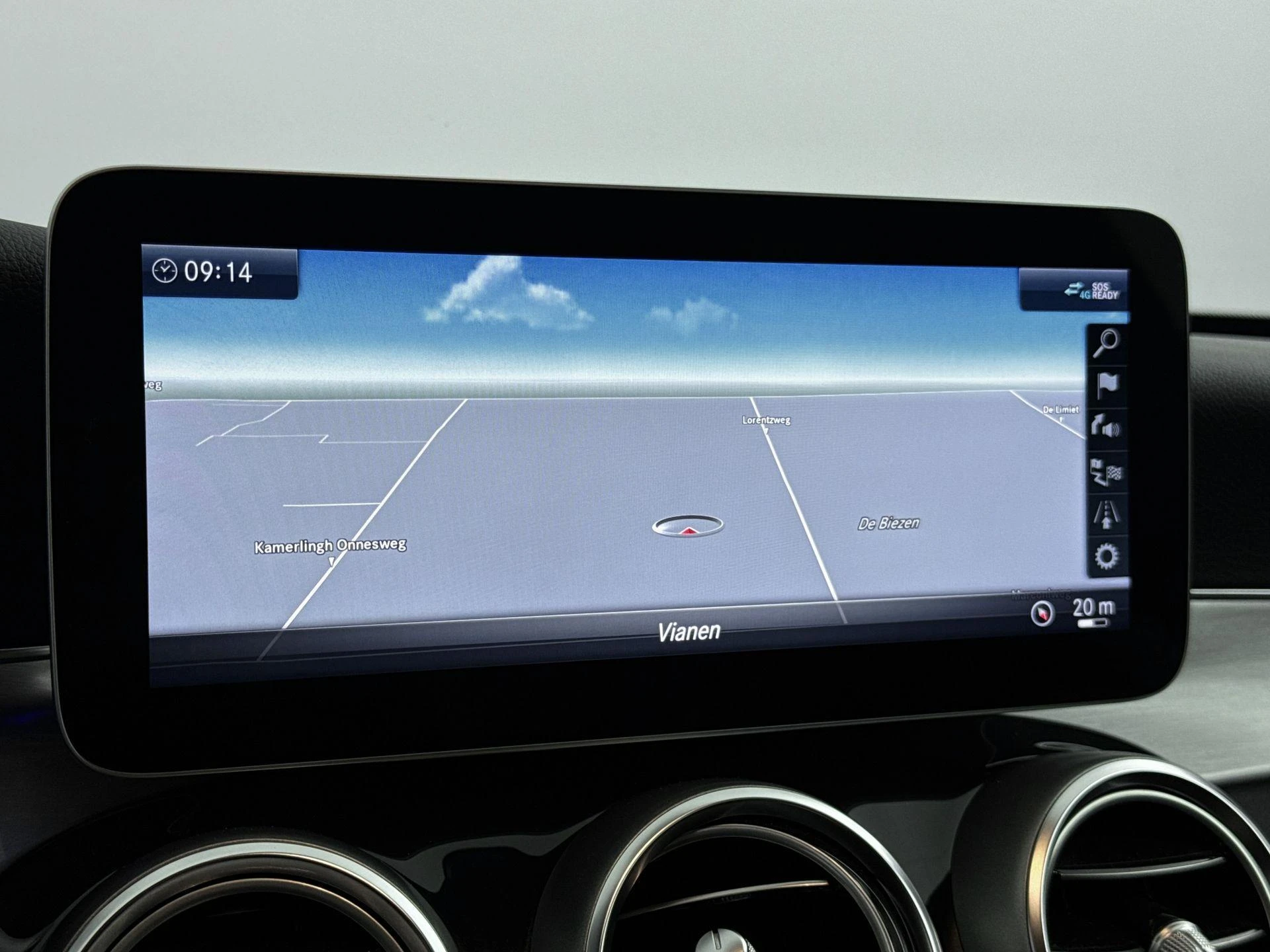 Mercedes-Benz-C-Klasse-image-20