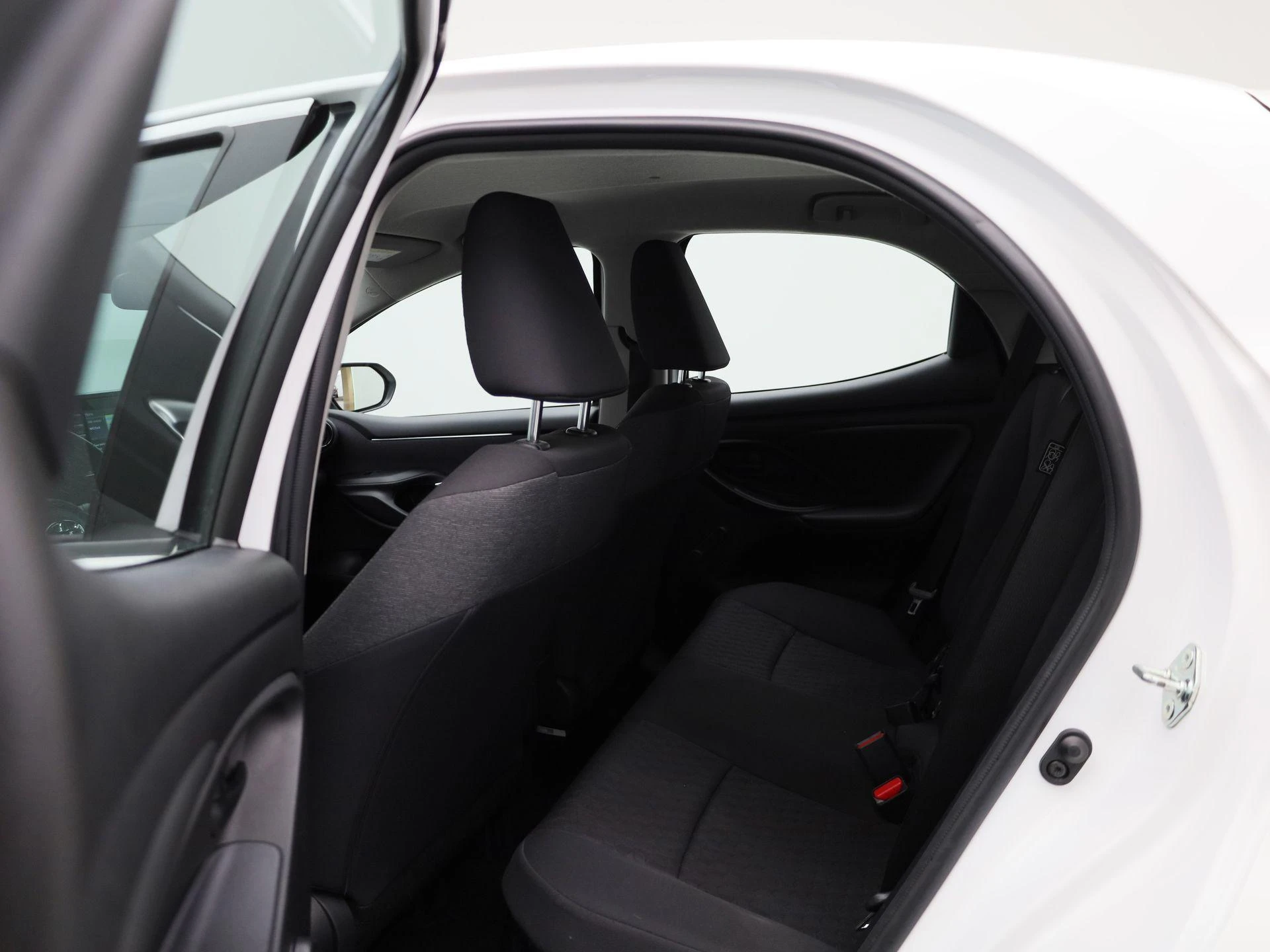 Toyota-Yaris-image-9
