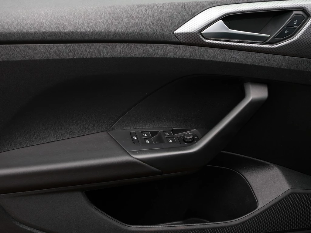 Volkswagen-T-Cross-image-14