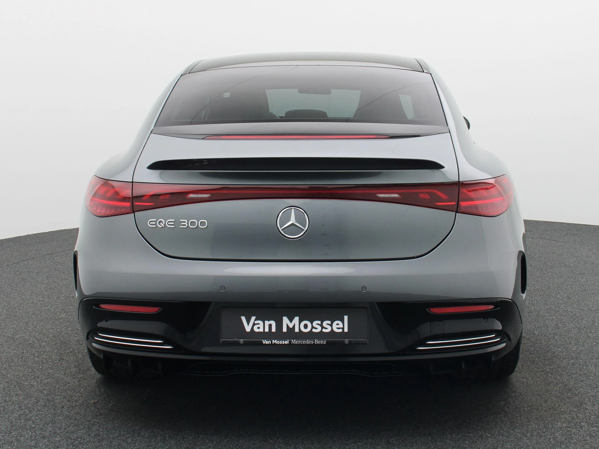 Mercedes-Benz EQE 300 Star Edition + DIGITAL LIGHT + AIRMATIC + PANO DAK + LEDER +