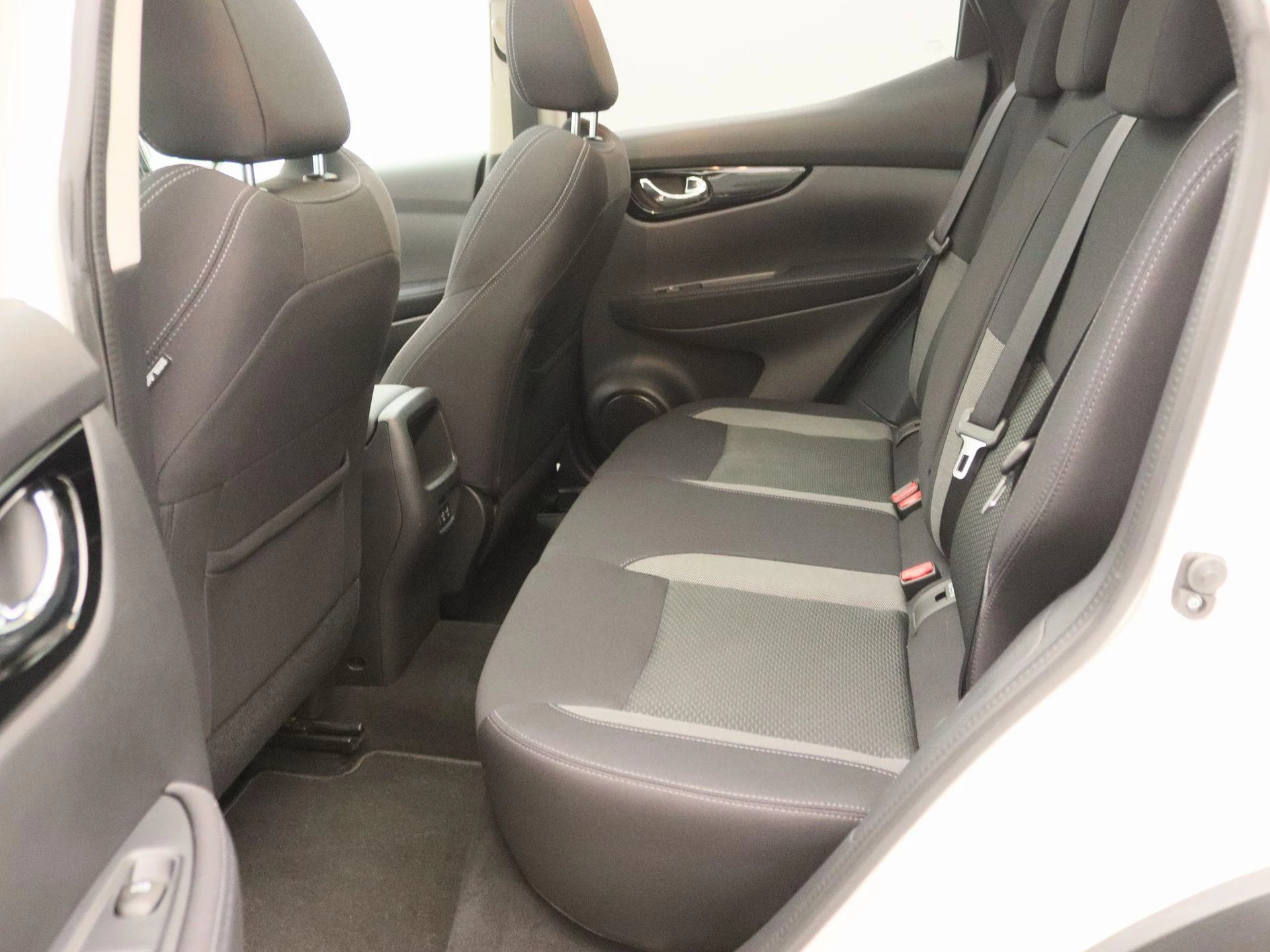 Nissan-QASHQAI-image-13