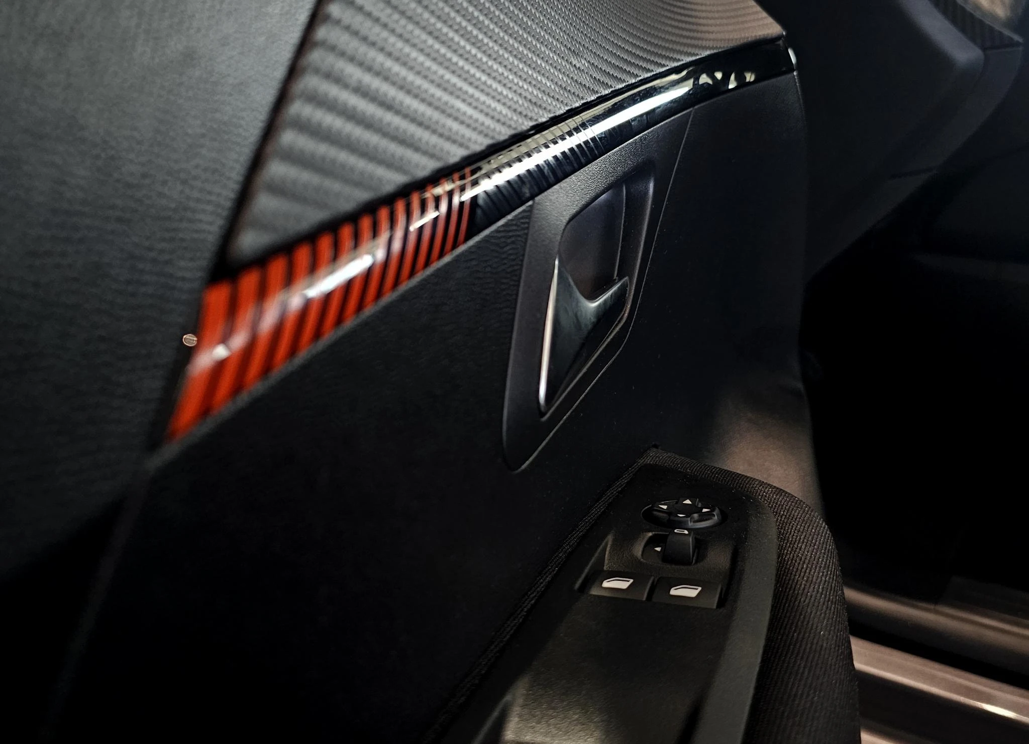 Peugeot-208-image-19