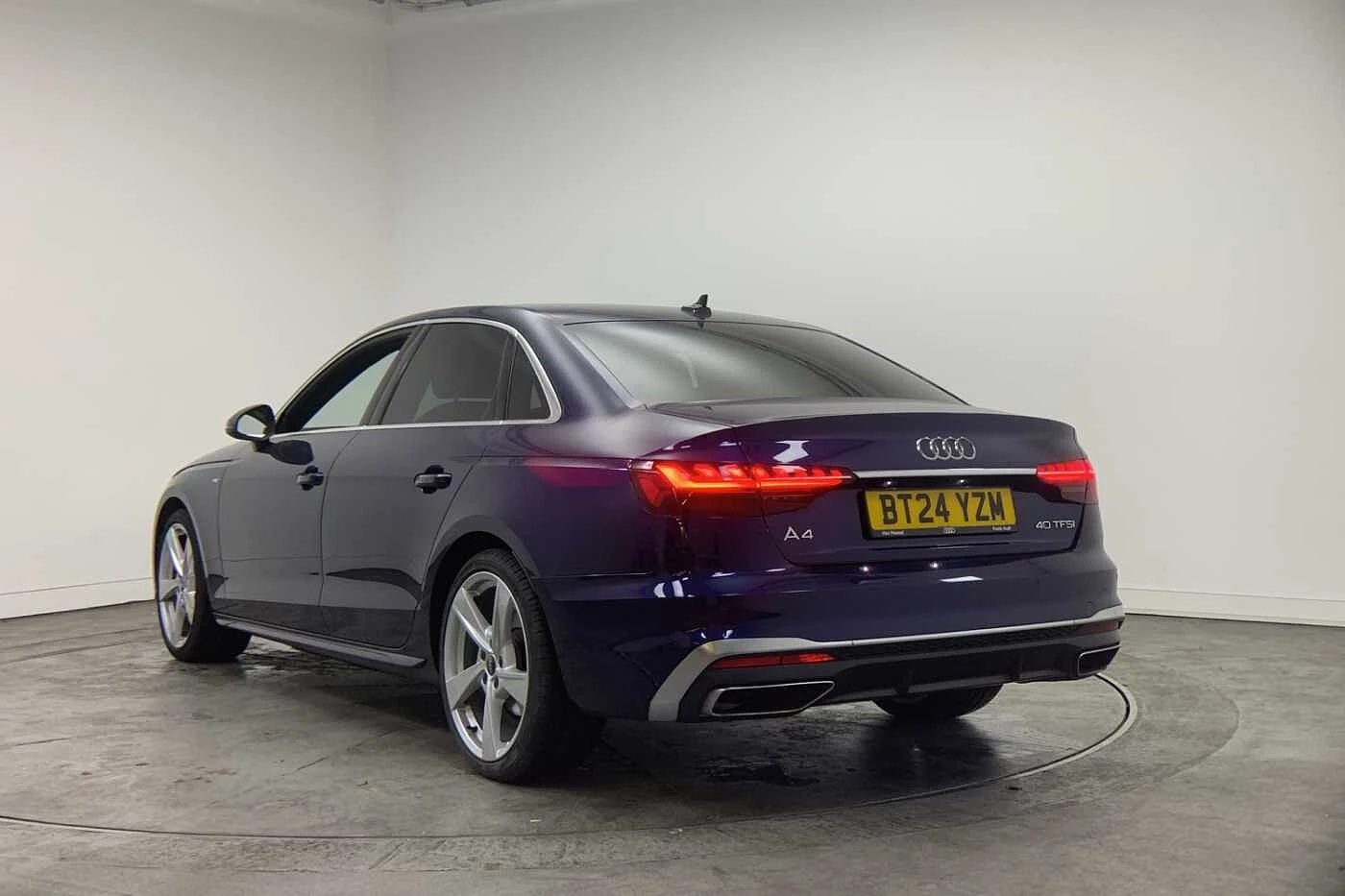 Audi-A4-image-2
