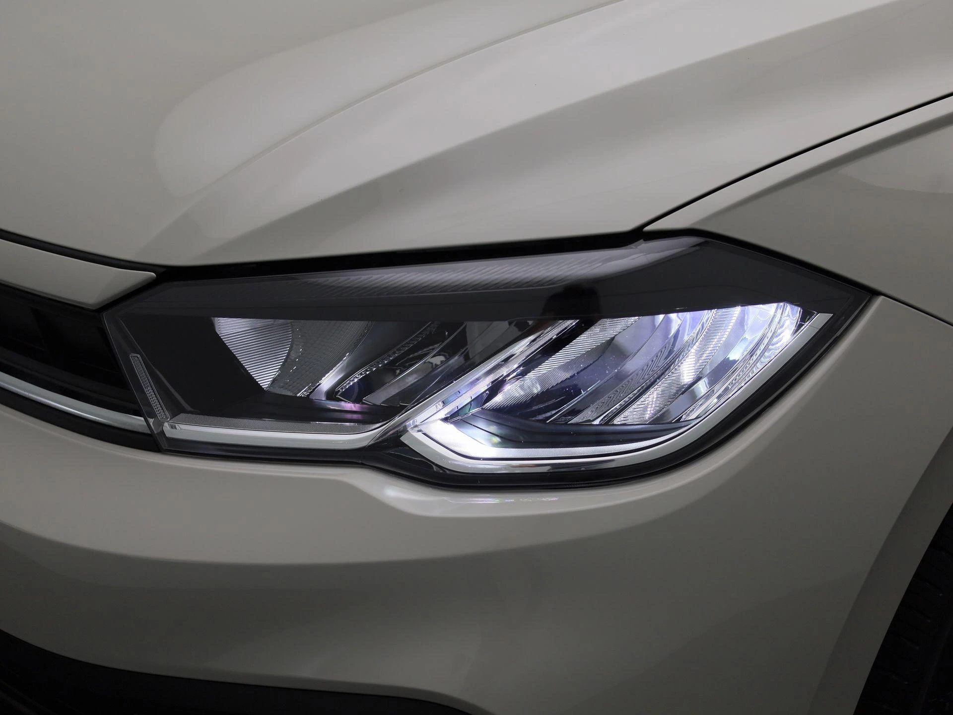 Volkswagen Polo - 15