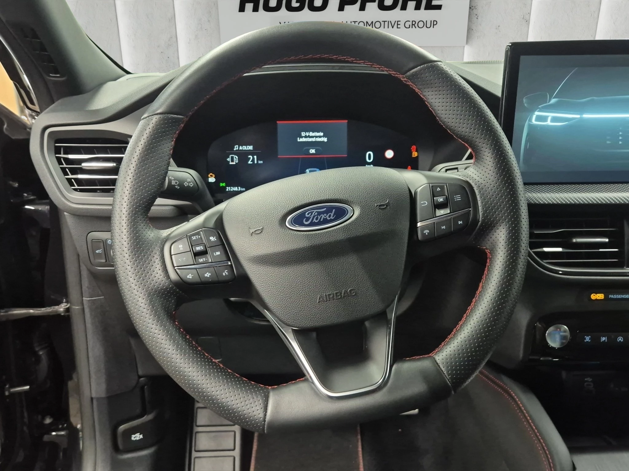 Ford Kuga ST-Line X Aut.*PANO*AHK*360GRAD*LED-MATRIX*NAVI*GRA*WINTER-PKT..
