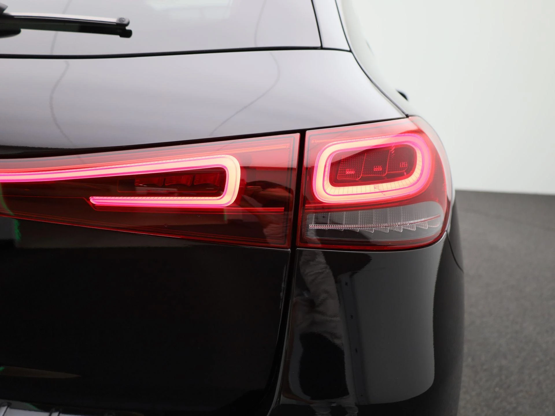 Mercedes-Benz-EQA-image-38