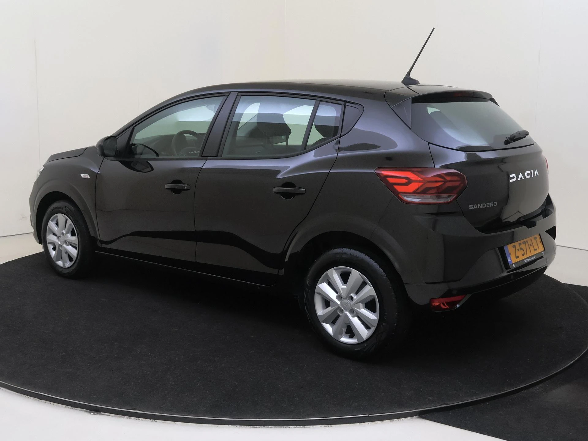 Dacia-Sandero-image-2