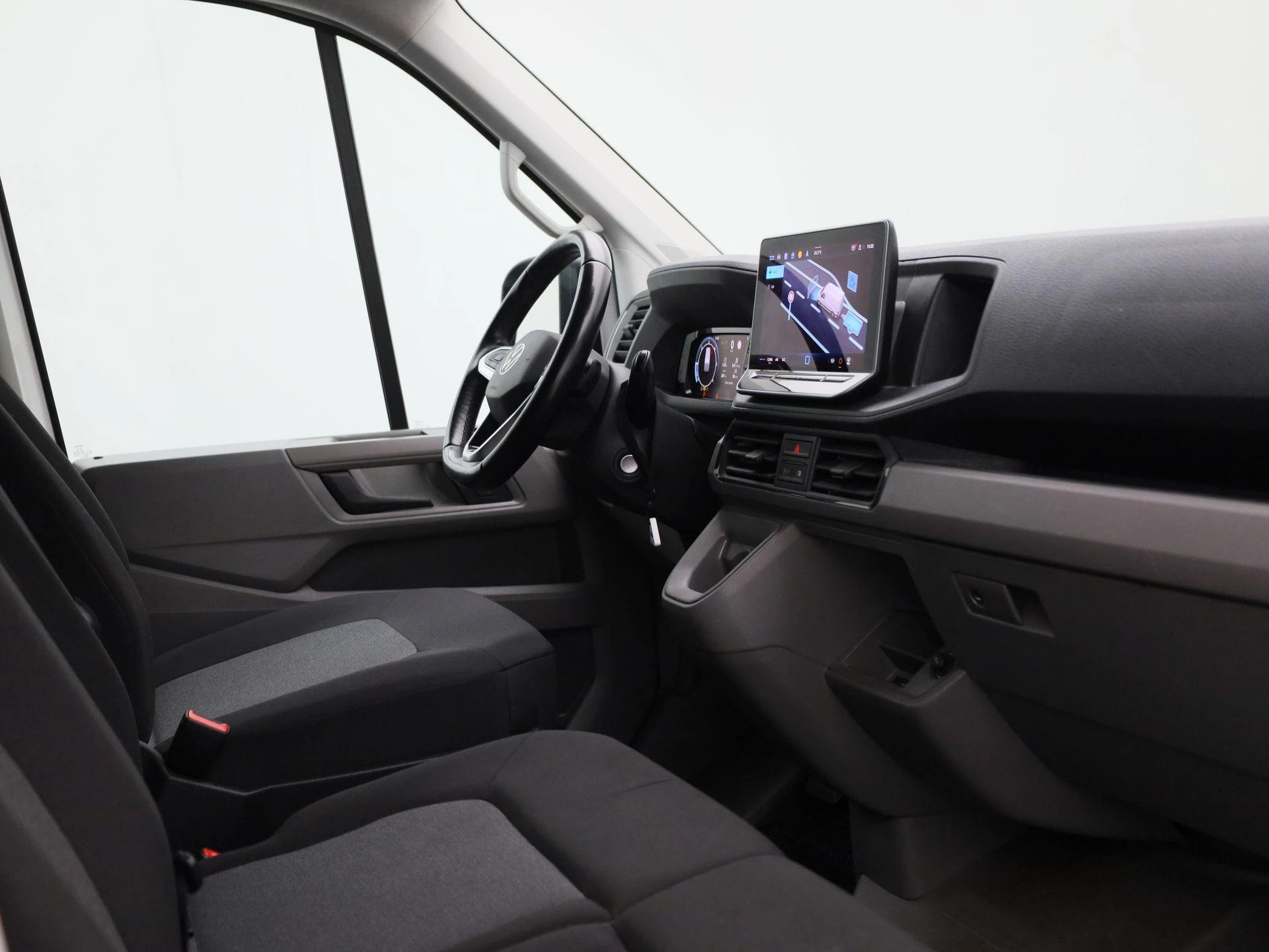 Volkswagen-Crafter-image-36
