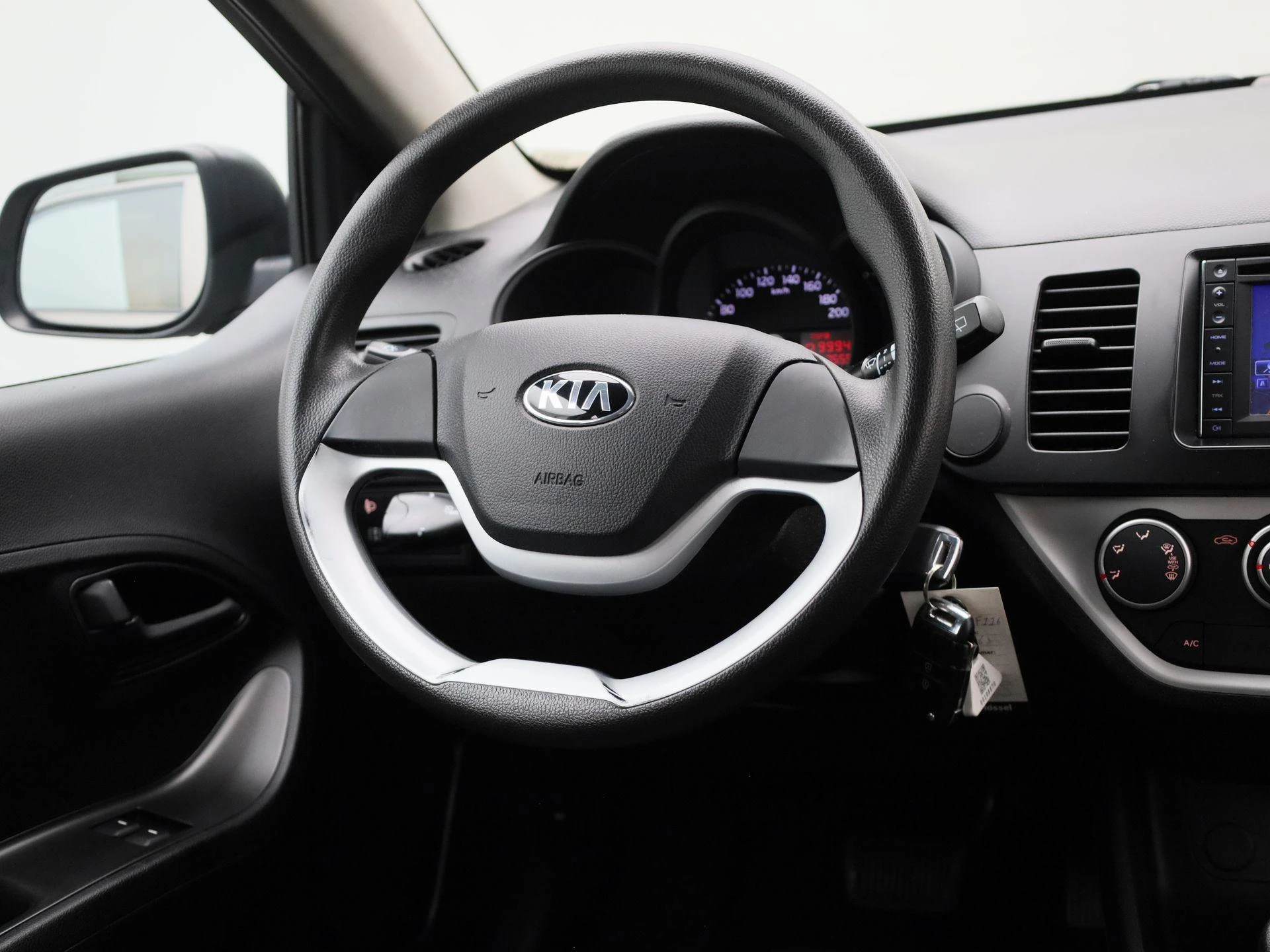 Kia-Picanto-image-7