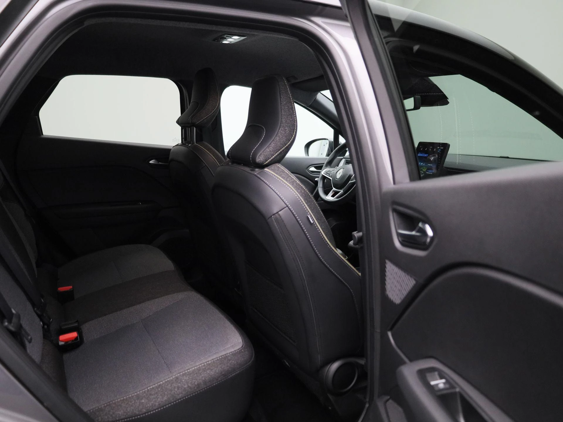 Renault-Captur-image-34