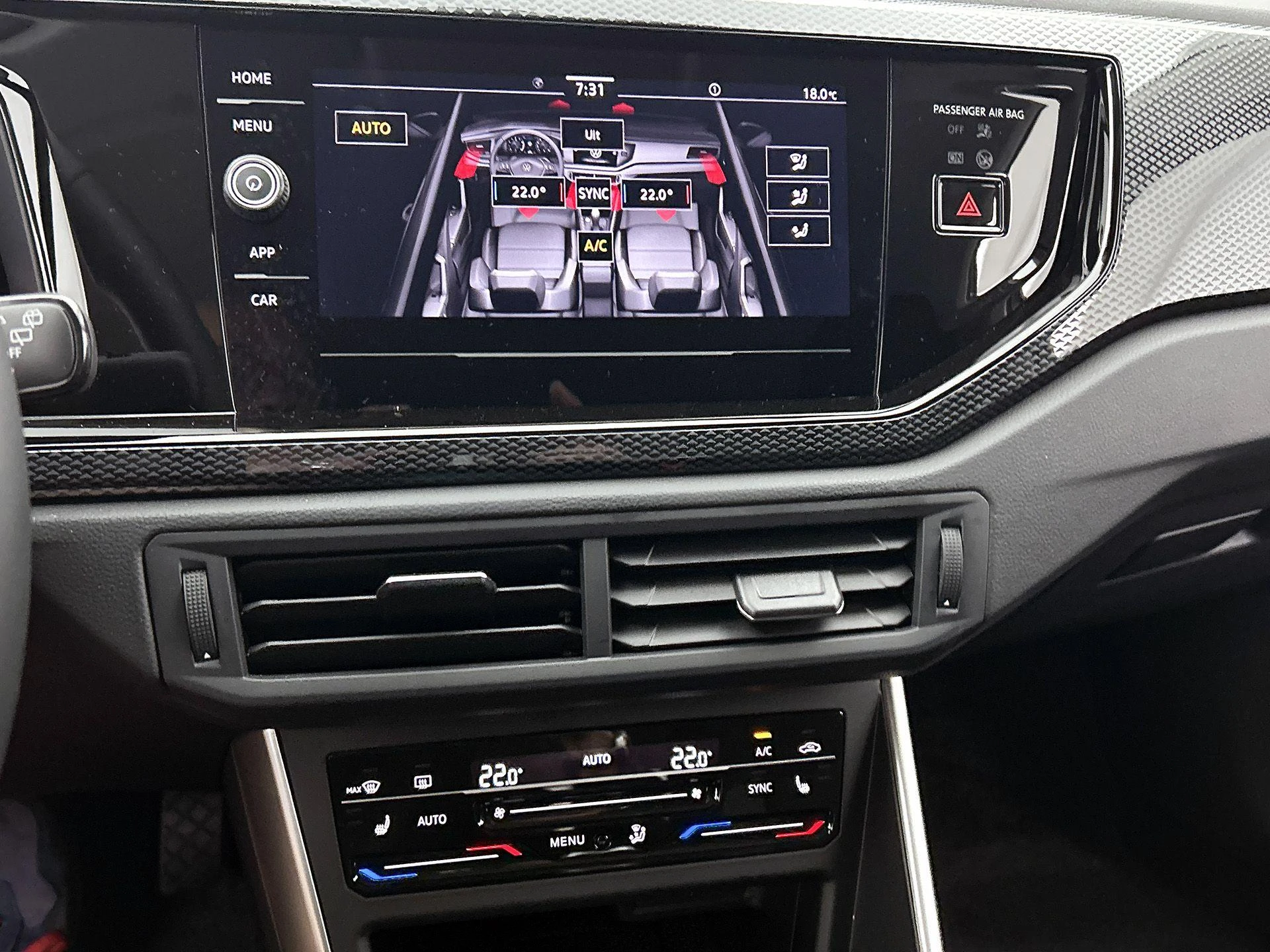 Volkswagen-Polo-image-18