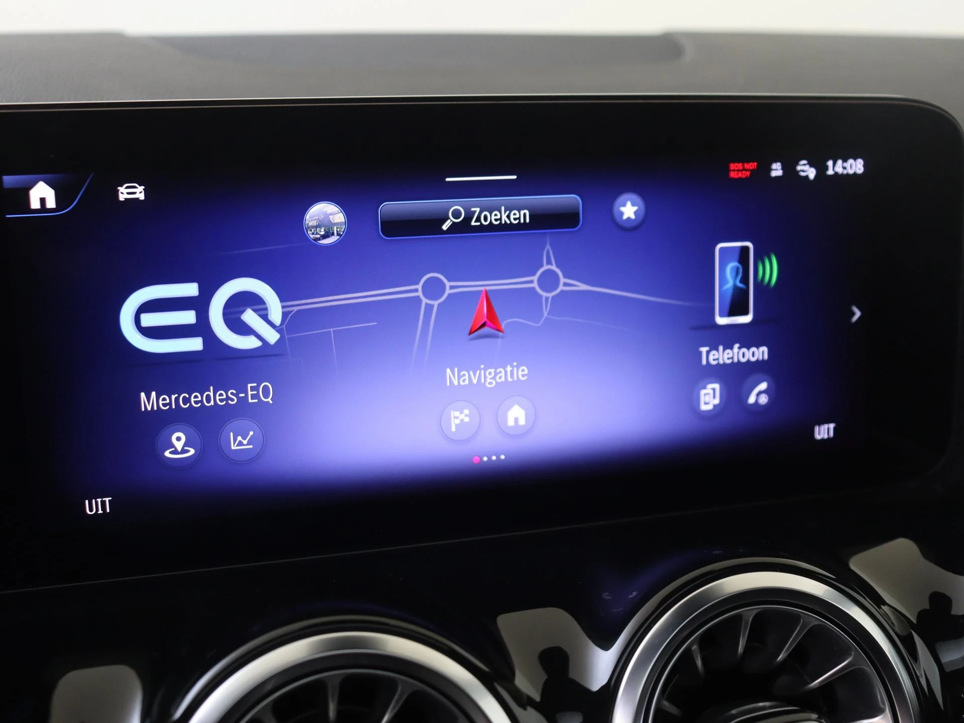 Mercedes-Benz-EQA-image-16