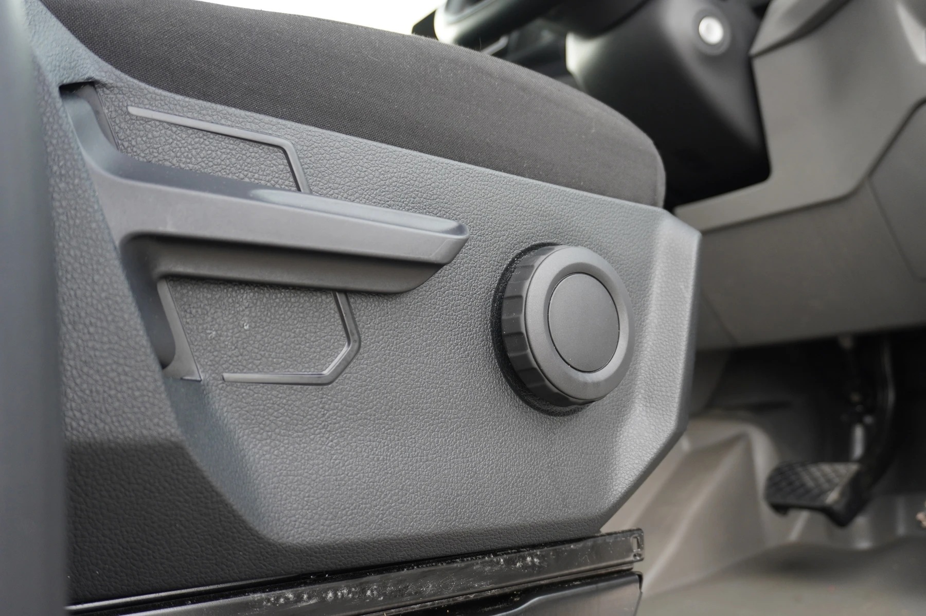 Volkswagen-Crafter-image-46