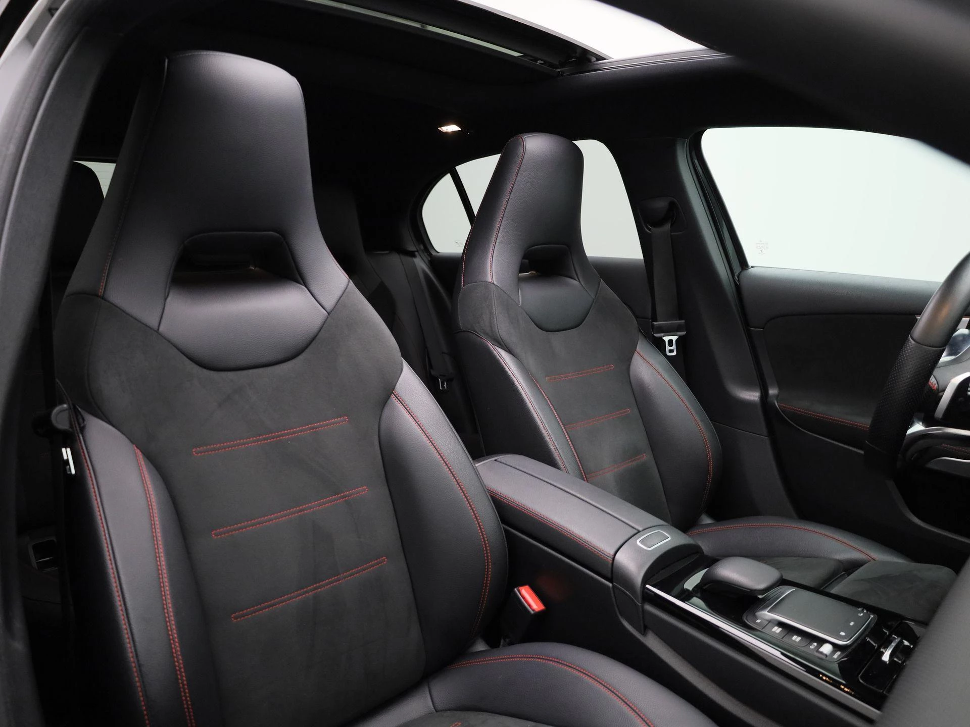 Mercedes-Benz A-Klasse 180 Aut. AMG Business Solution
