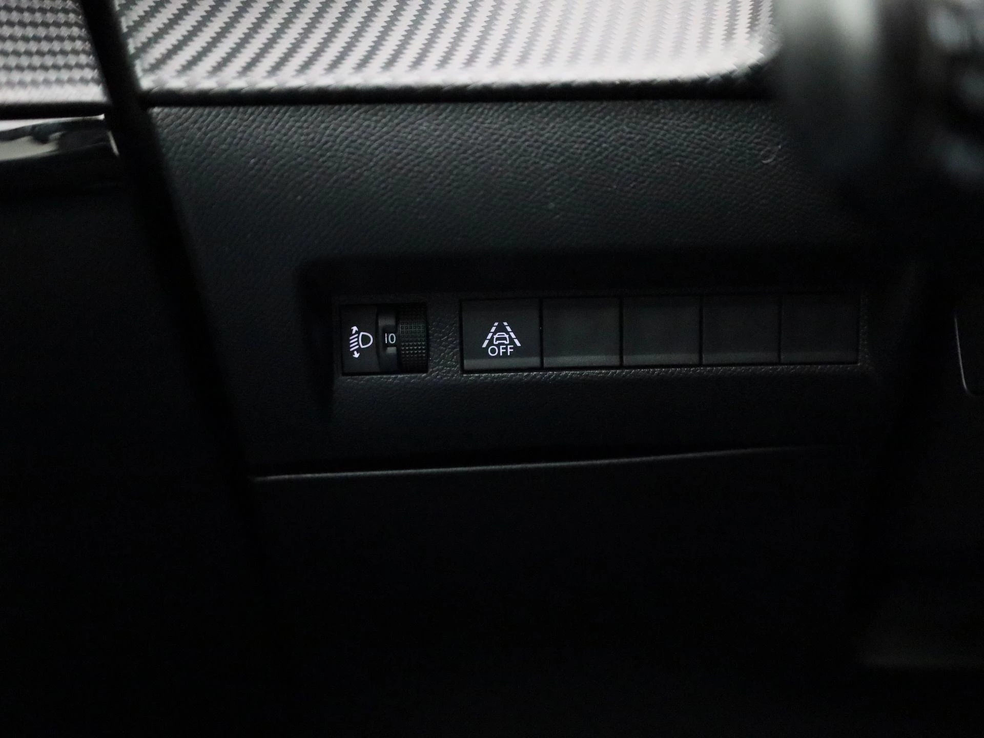 Peugeot-e-208-image-26