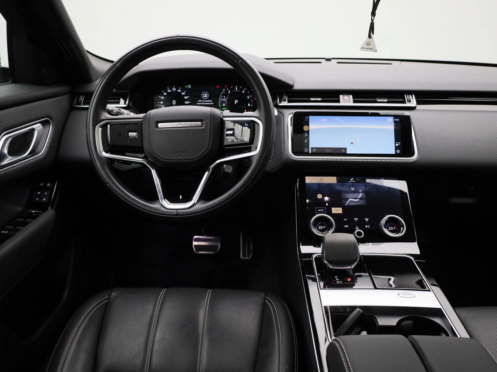 Land Rover-Range Rover Velar-image-6
