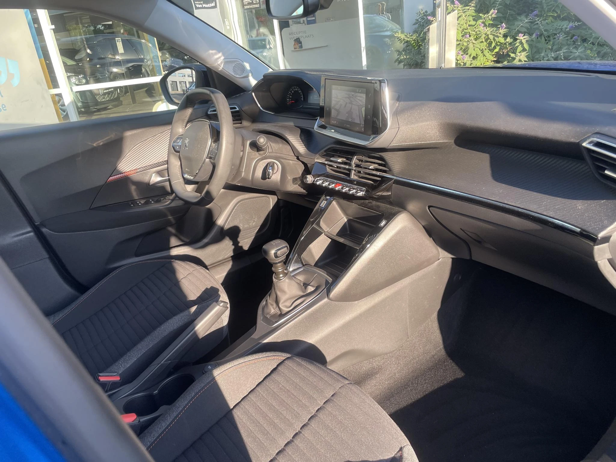 Peugeot-2008-image-13
