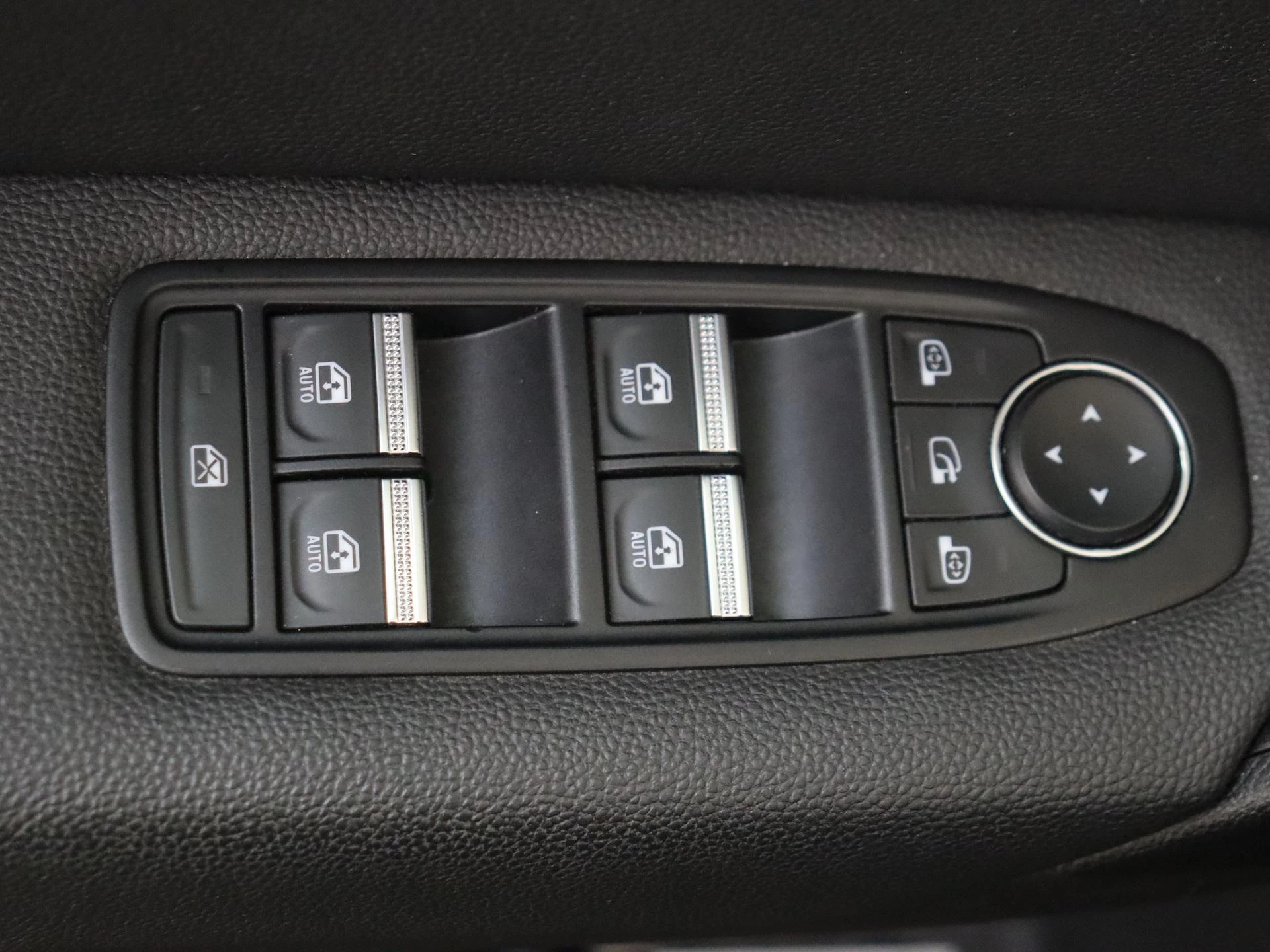 Renault-Captur-image-28