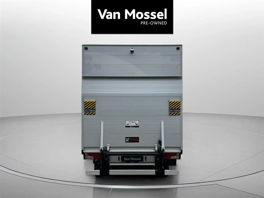Mercedes-Benz-eSprinter-image-4