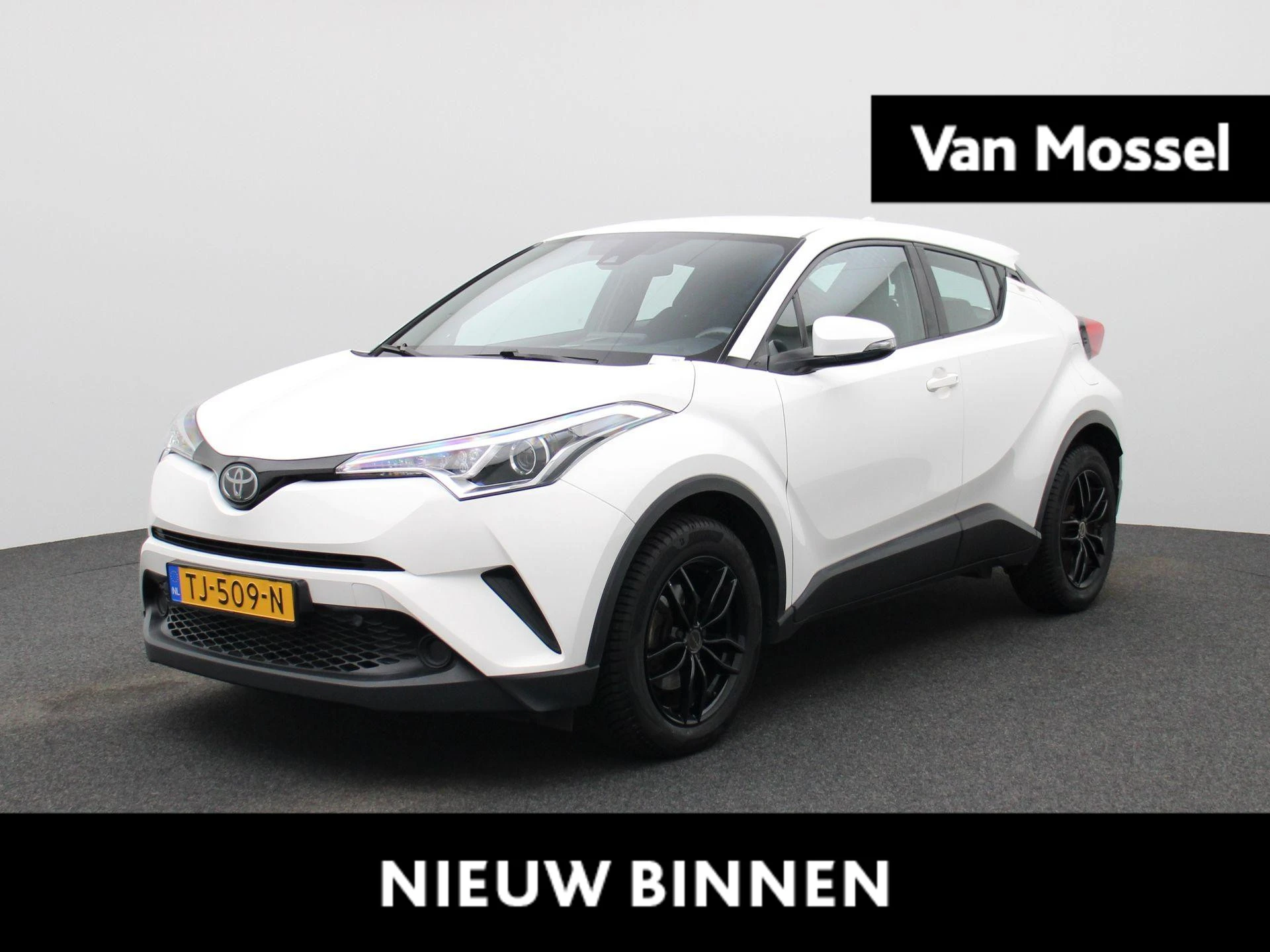 Toyota-C-HR-image-0