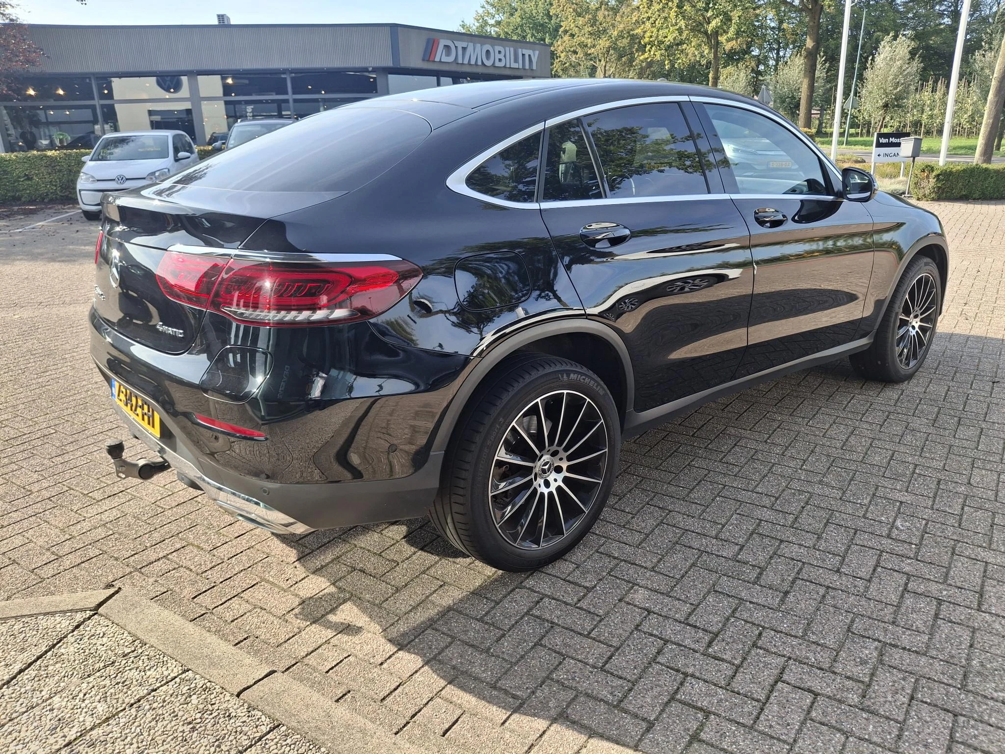 Mercedes-Benz-GLC-image-3
